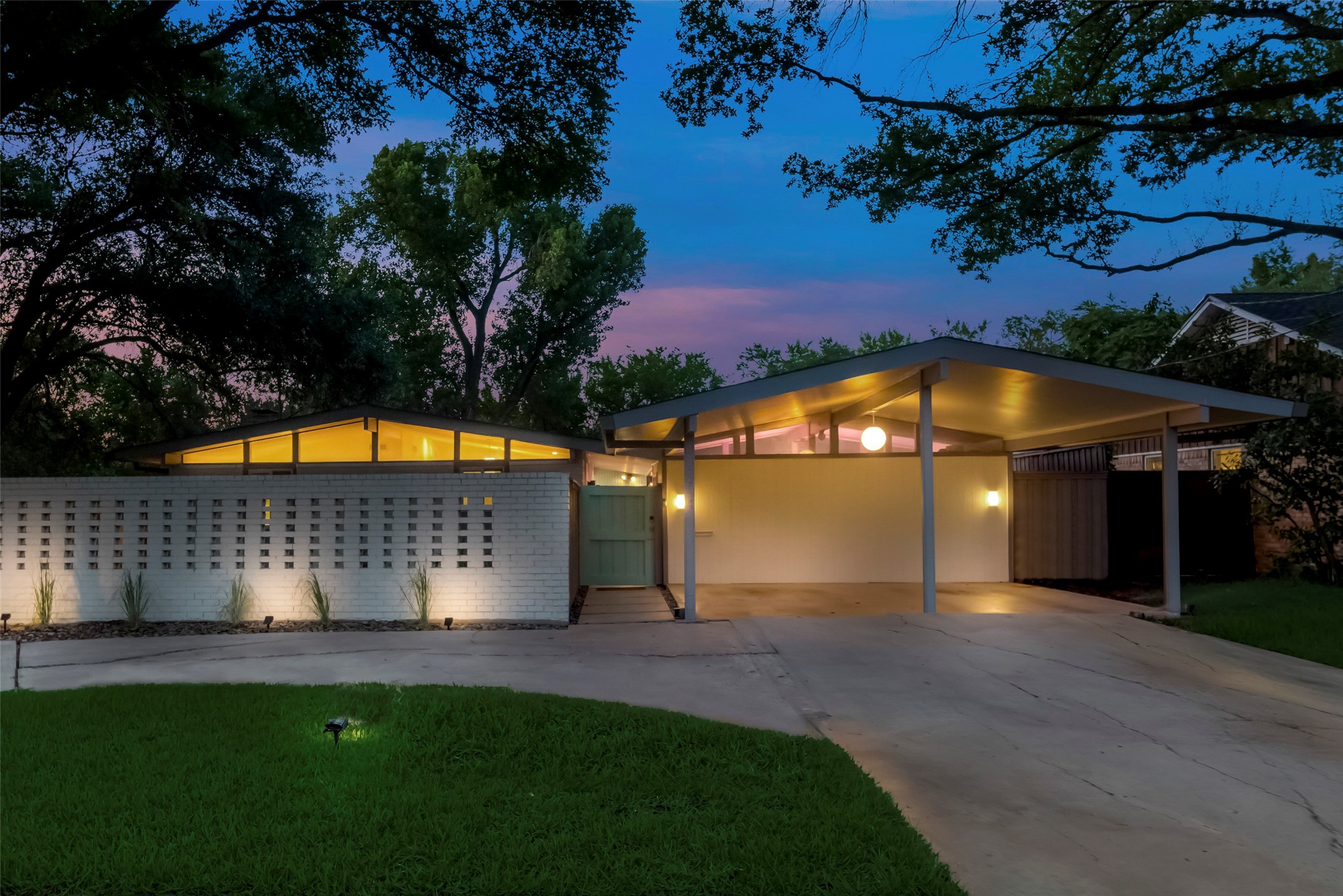 6964 Walling Lane Dallas TX 75231