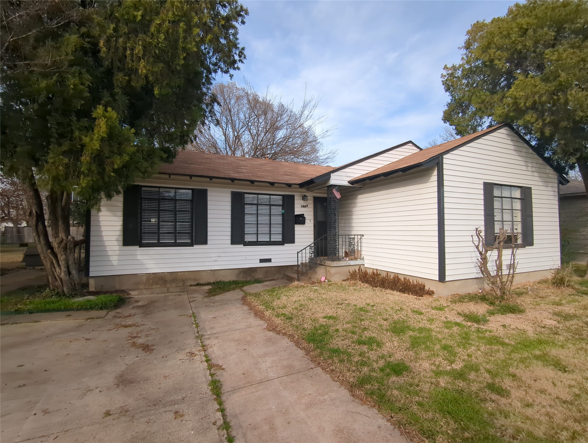 1449 Nash Street Garland TX 75042