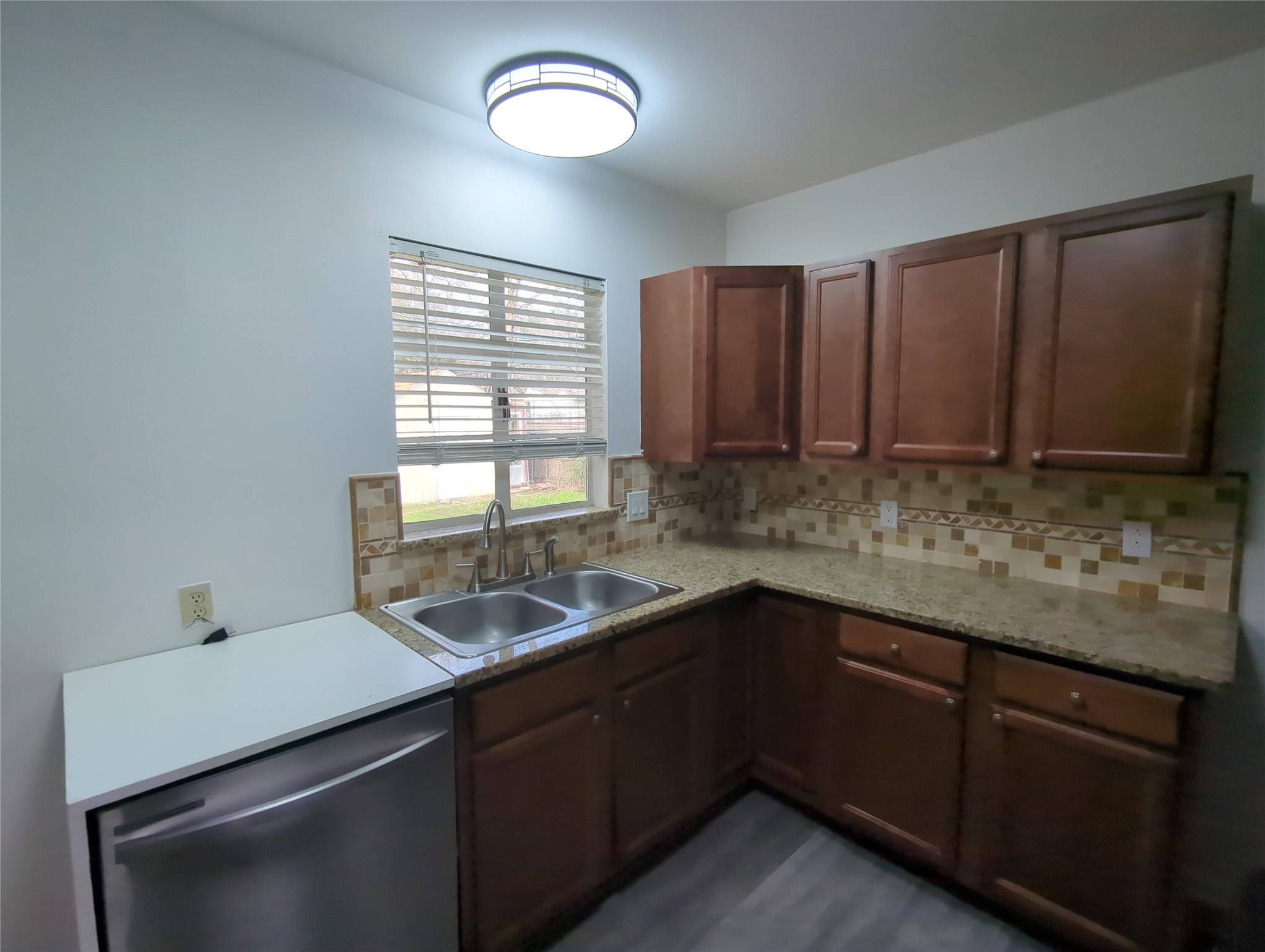 1449 Nash Street Garland TX 75042