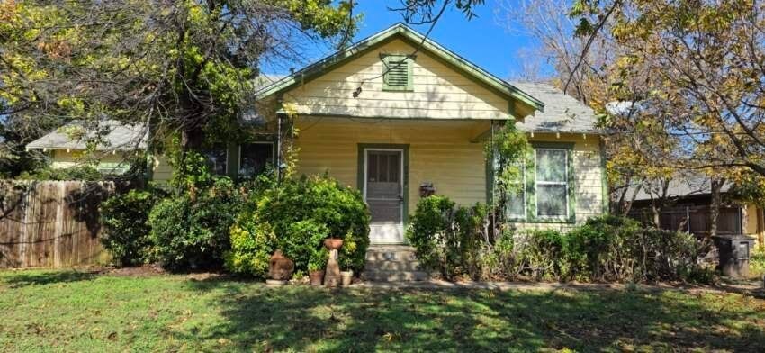 5028 Donnelly Avenue Fort Worth TX 76107