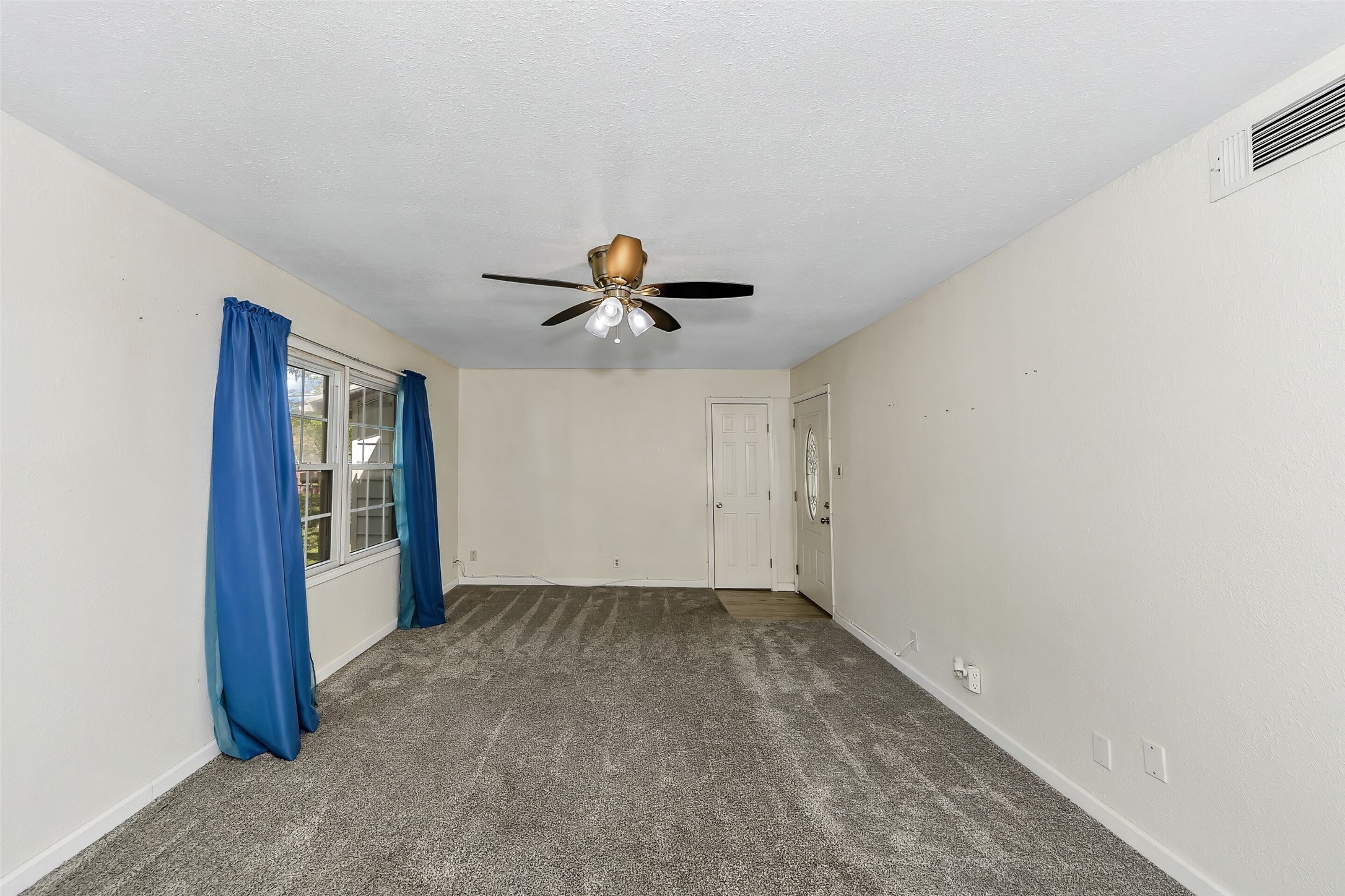 5029 Vicki Street Haltom City TX 76117