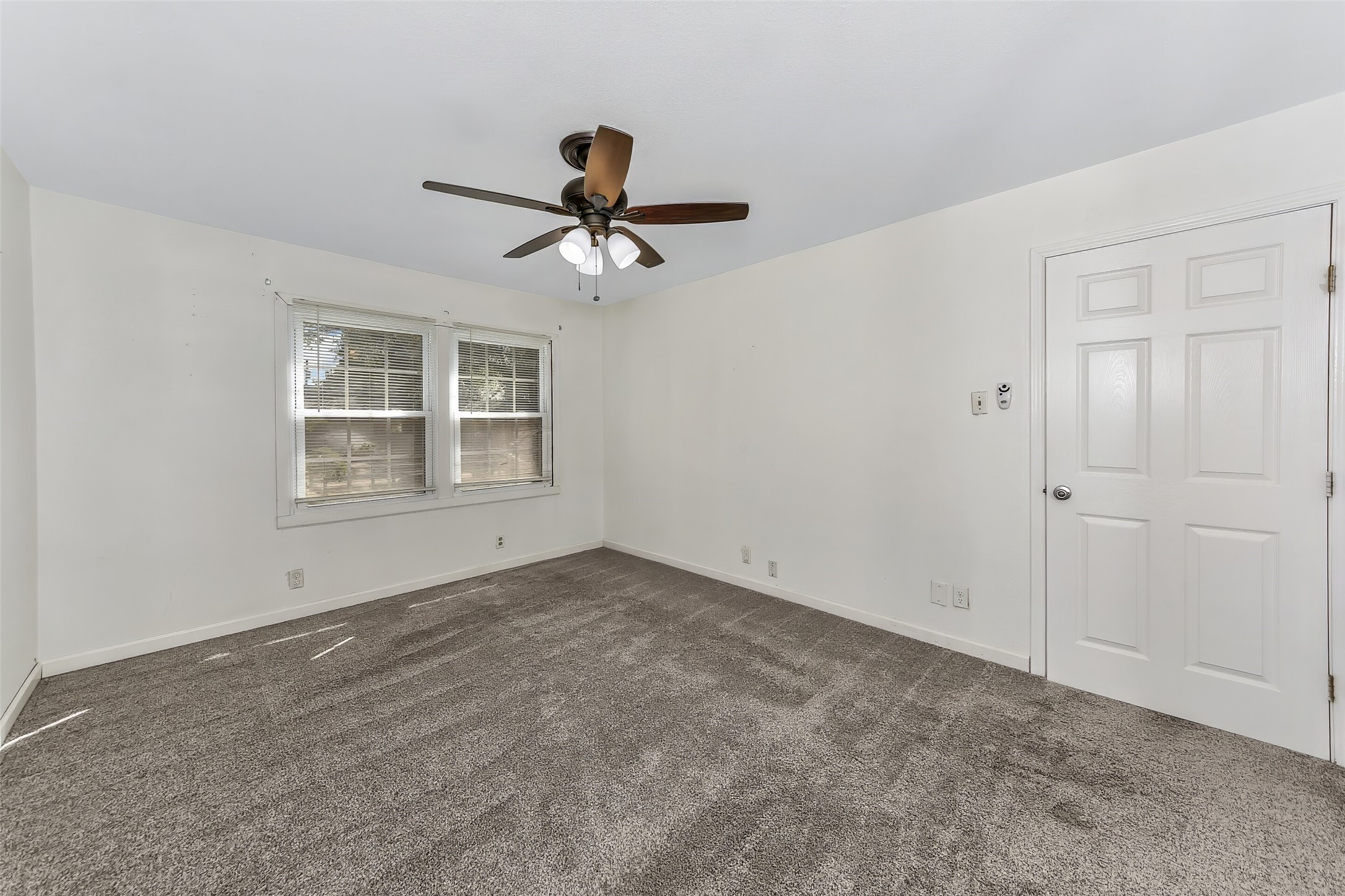 5029 Vicki Street Haltom City TX 76117