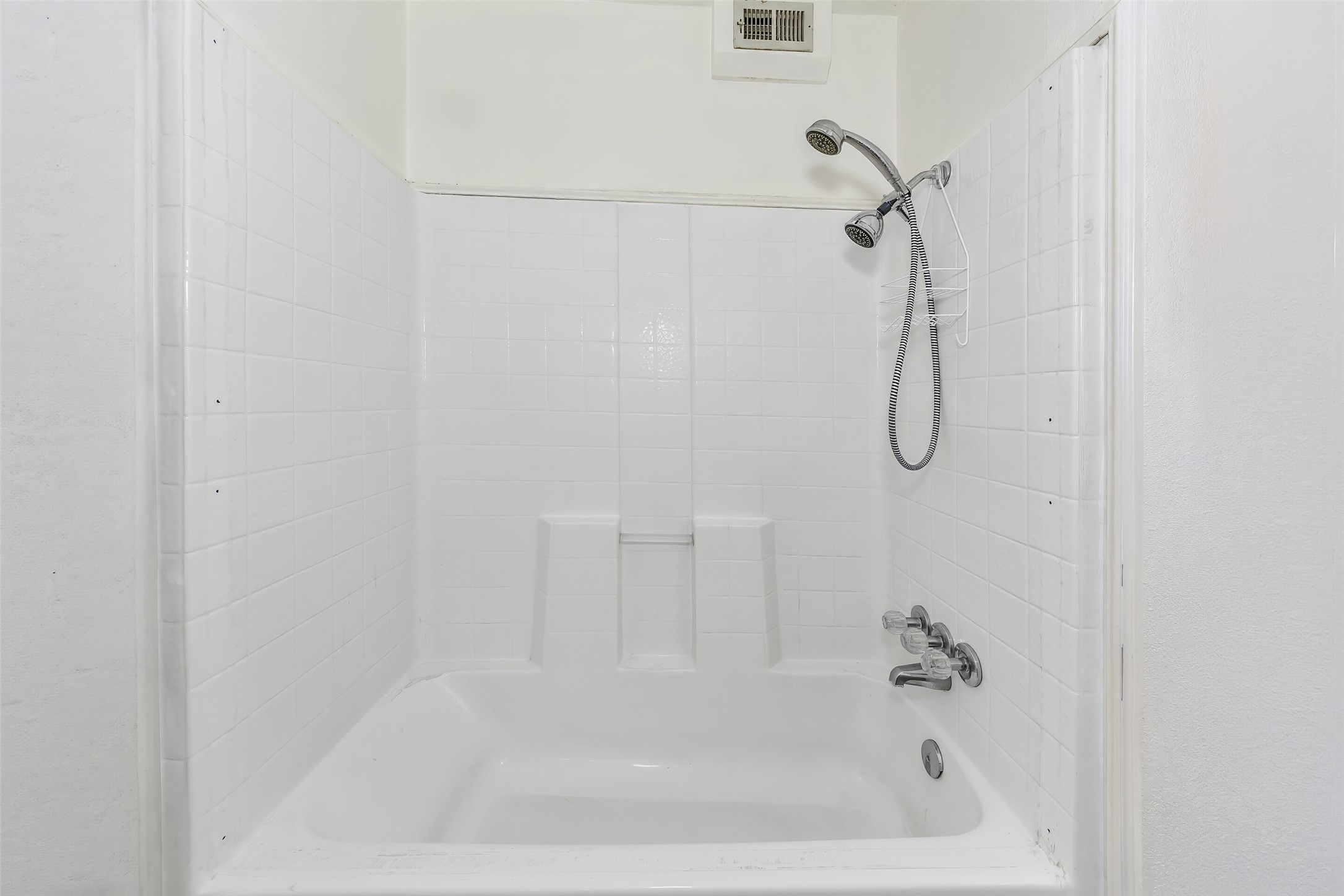 5029 Vicki Street Haltom City TX 76117