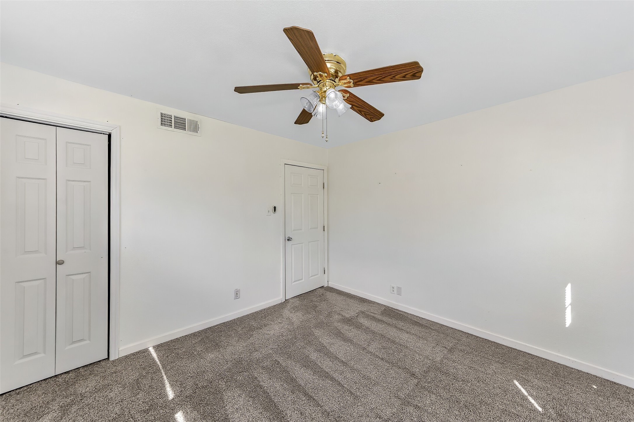 5029 Vicki Street Haltom City TX 76117
