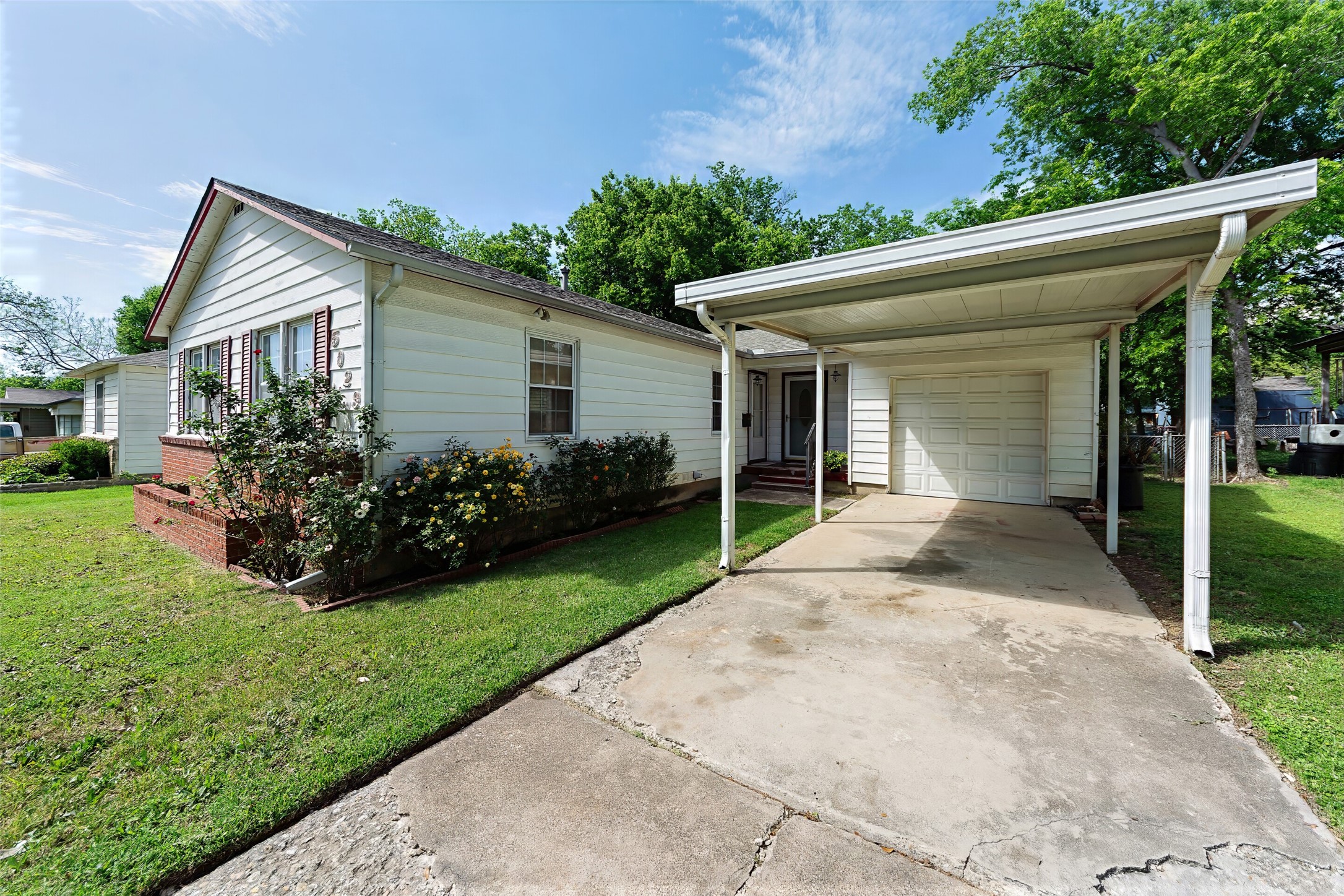 5029 Vicki Street Haltom City TX 76117