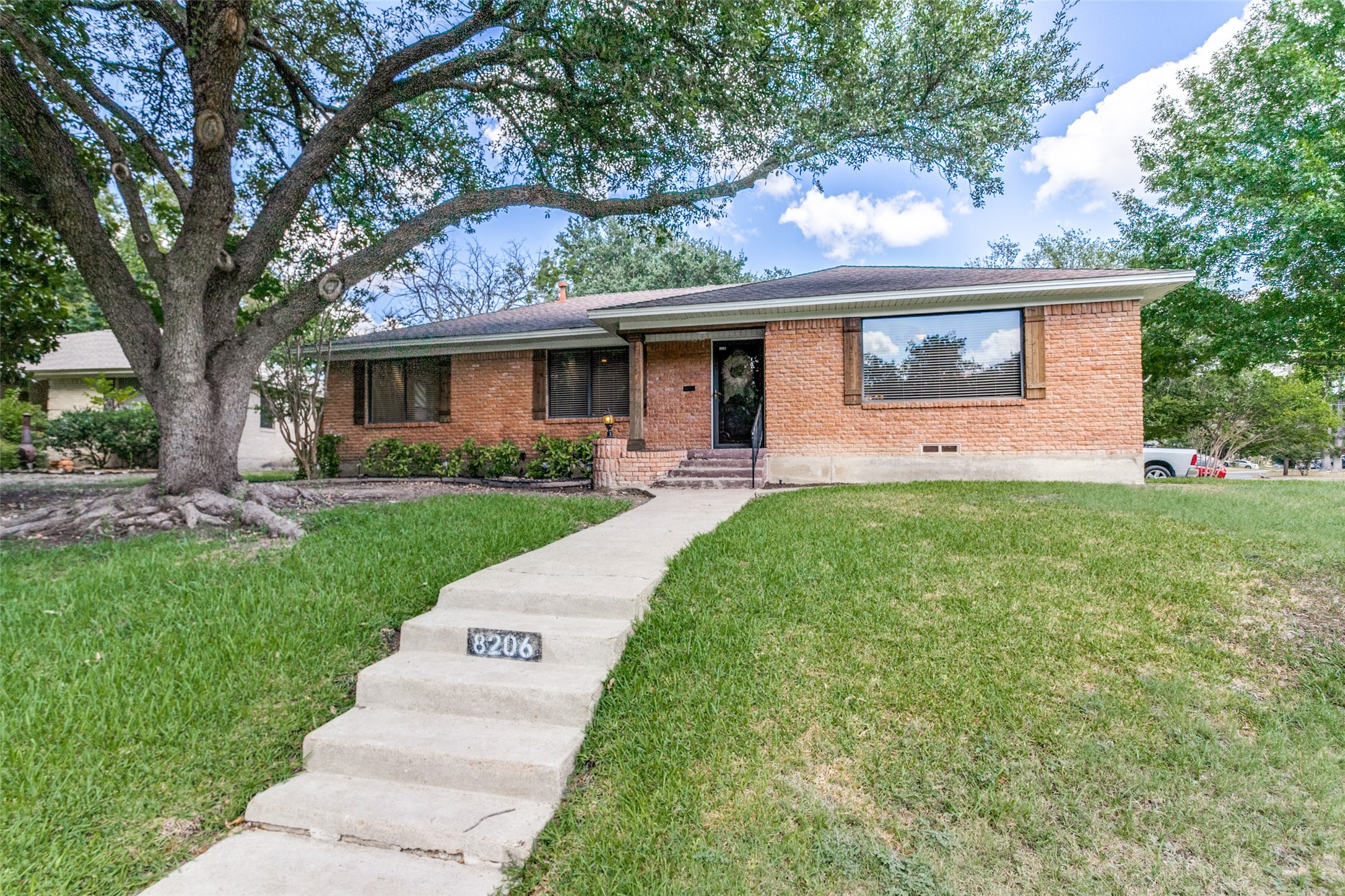 8206 Claremont Drive Dallas TX 75228