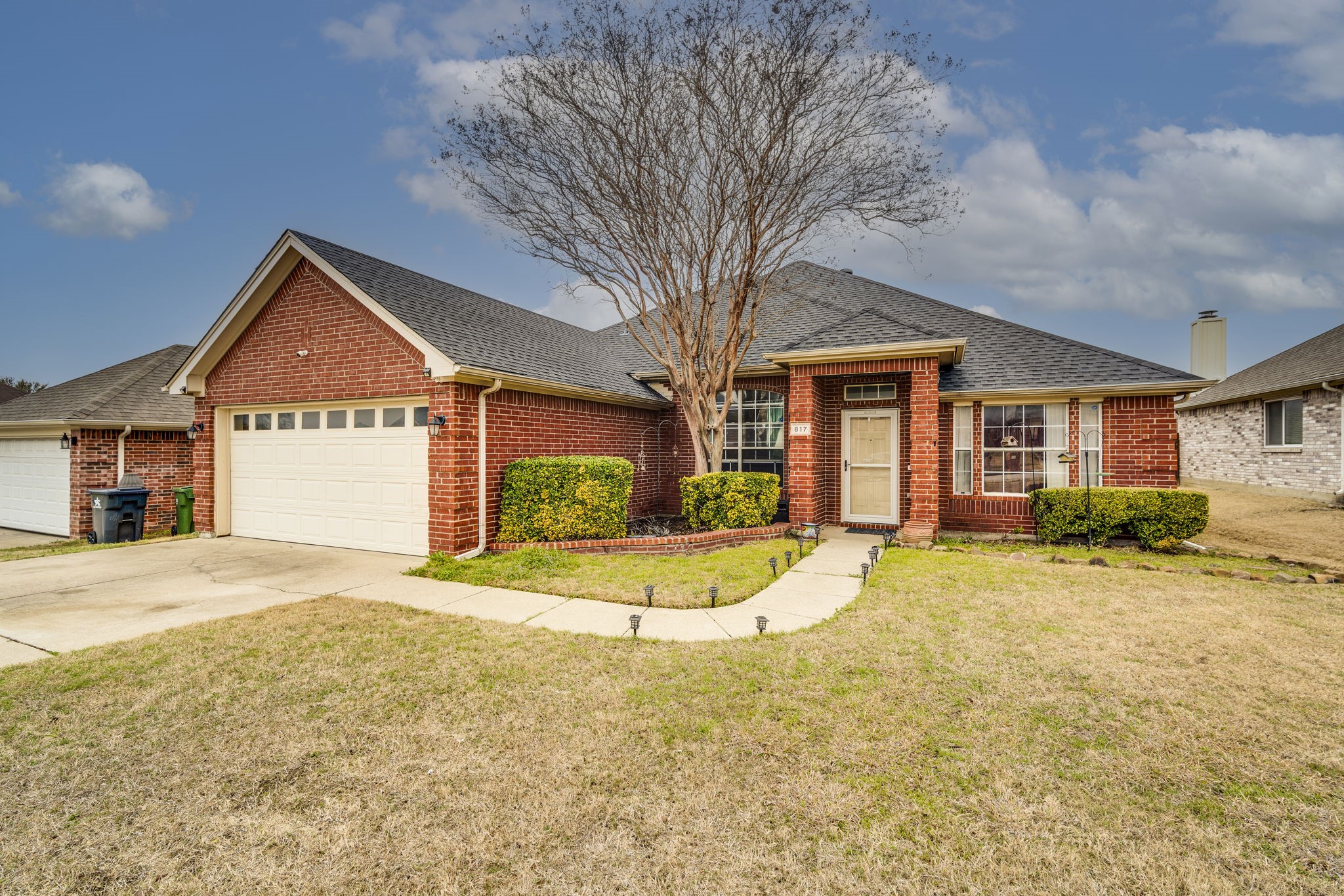 817 Ogden Drive Arlington TX 76001