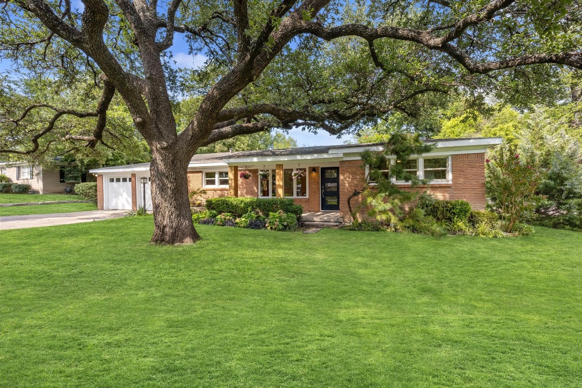 4105 Clayton Road W Fort Worth TX 76116