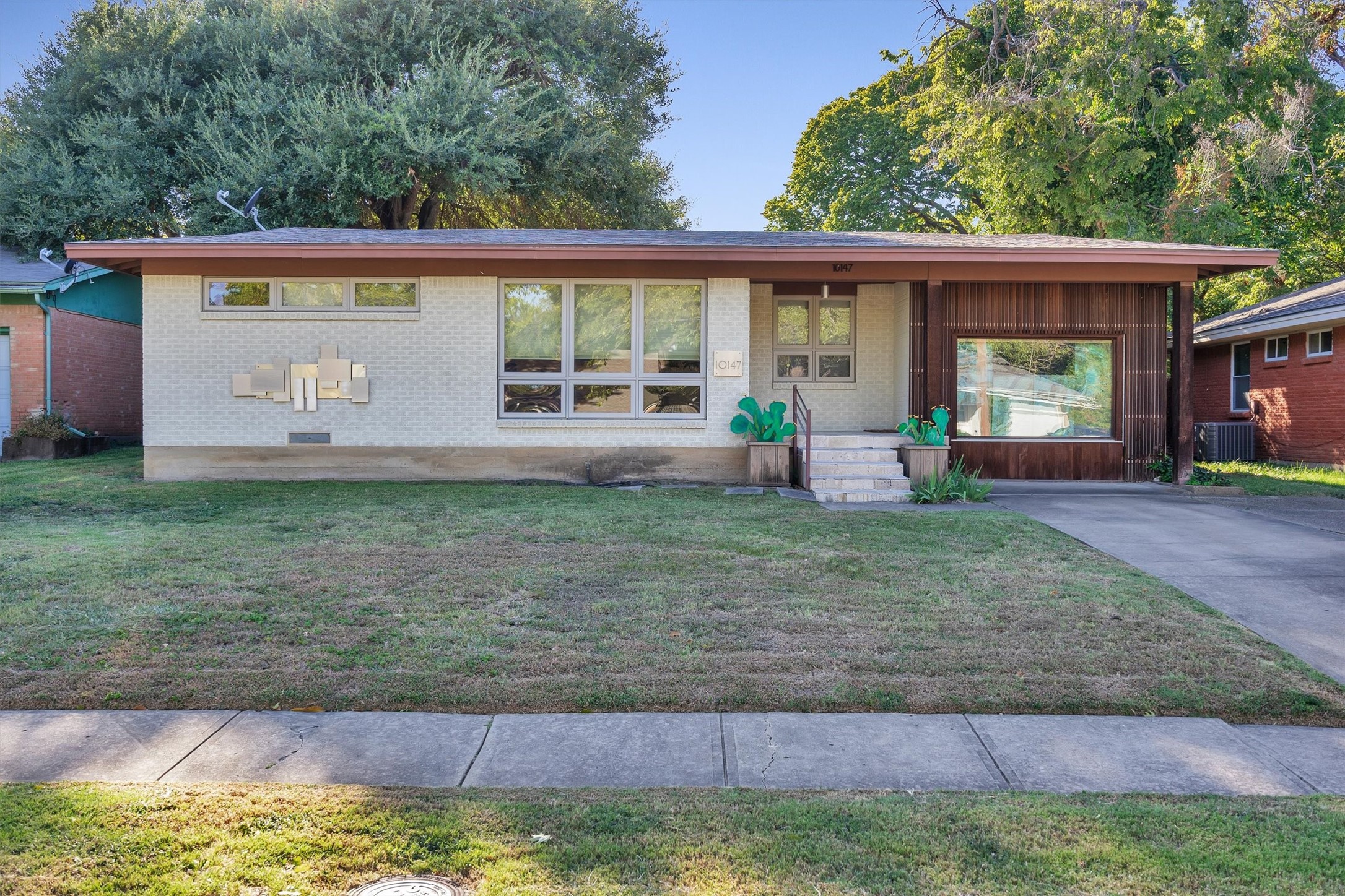 10147 Baronne Circle Dallas TX 75218