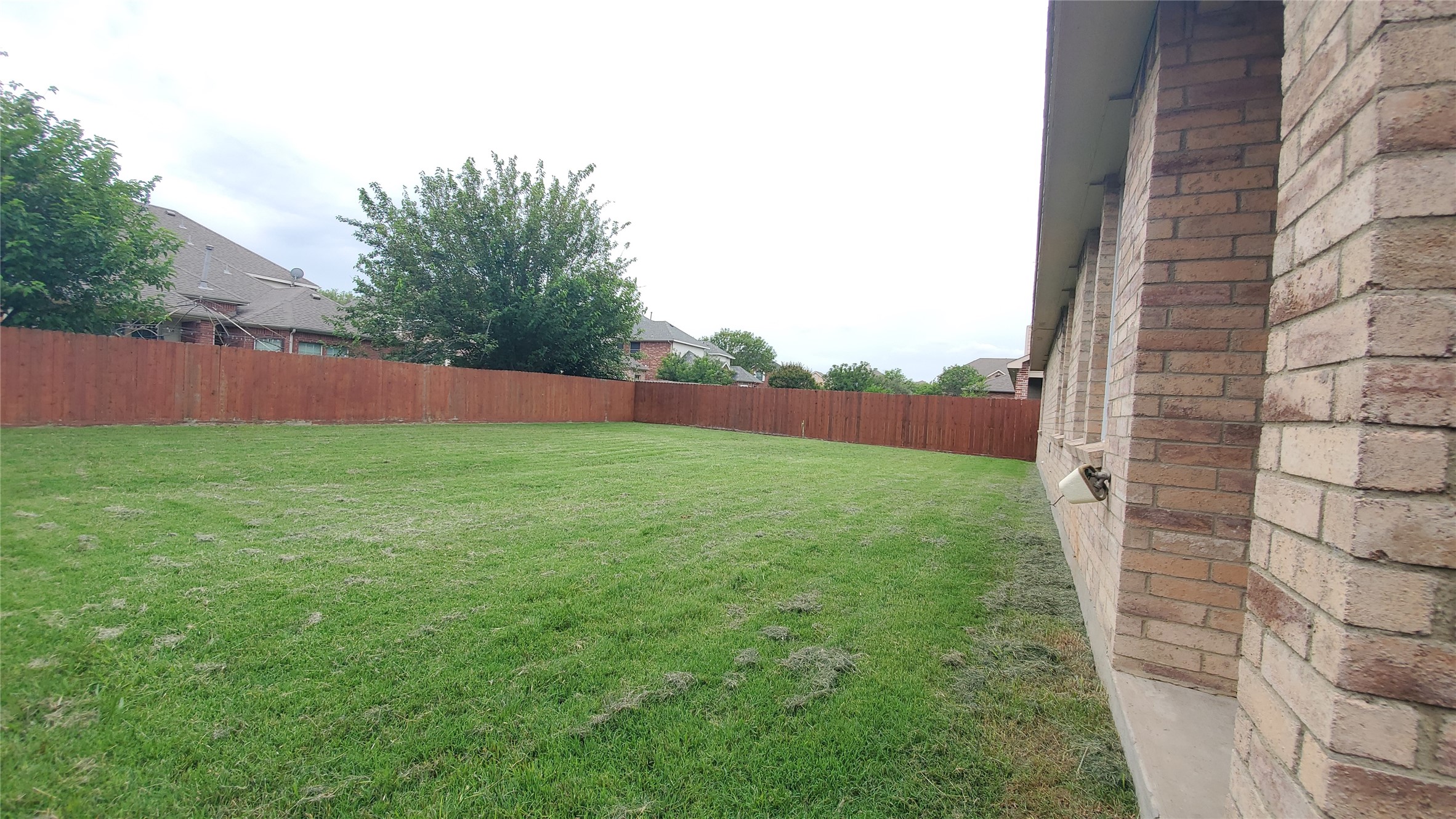 1118 Bradford Drive Glenn Heights TX 75154