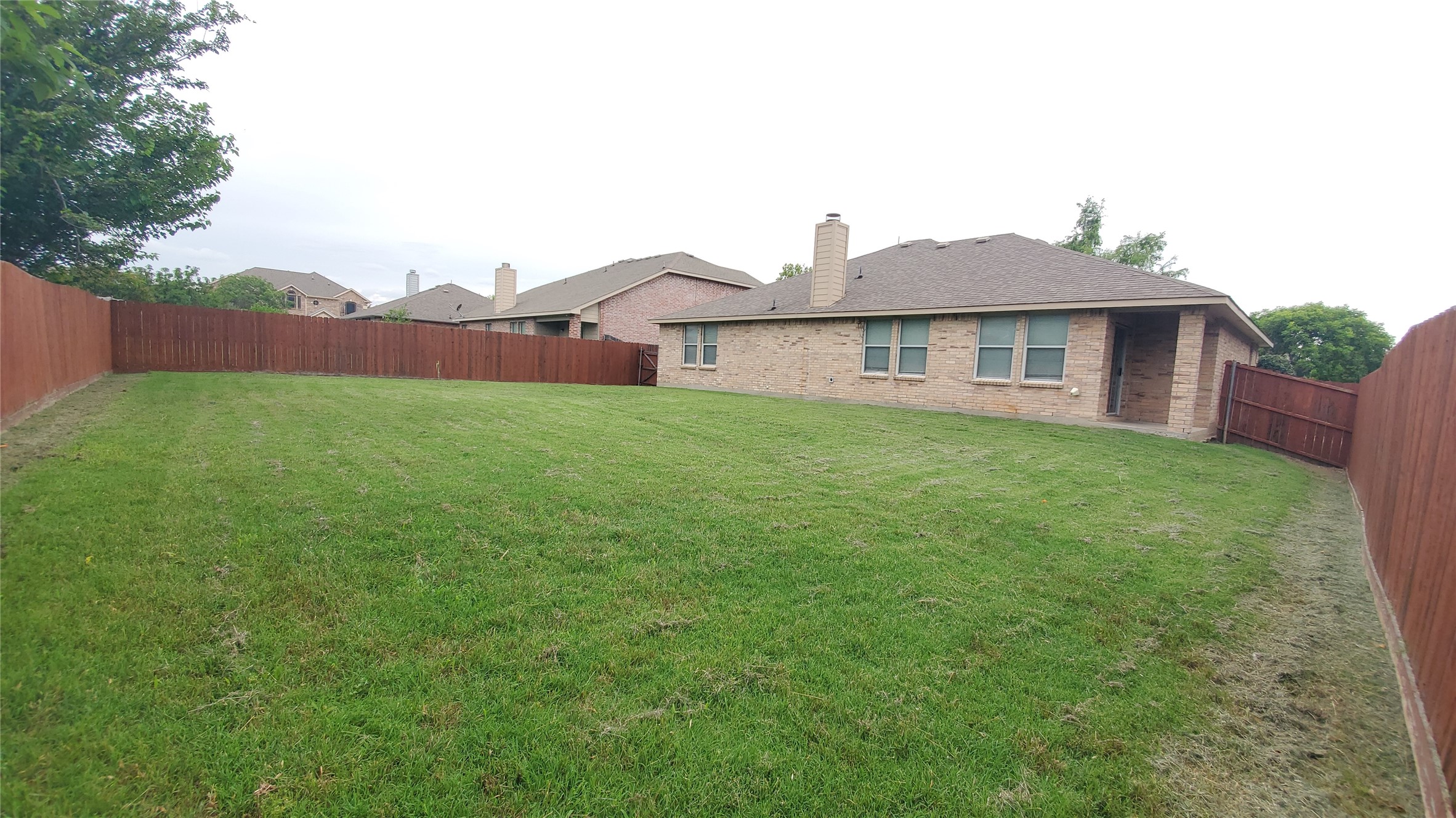 1118 Bradford Drive Glenn Heights TX 75154
