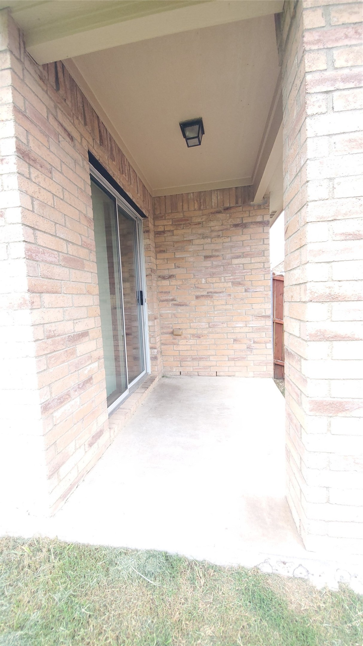 1118 Bradford Drive Glenn Heights TX 75154