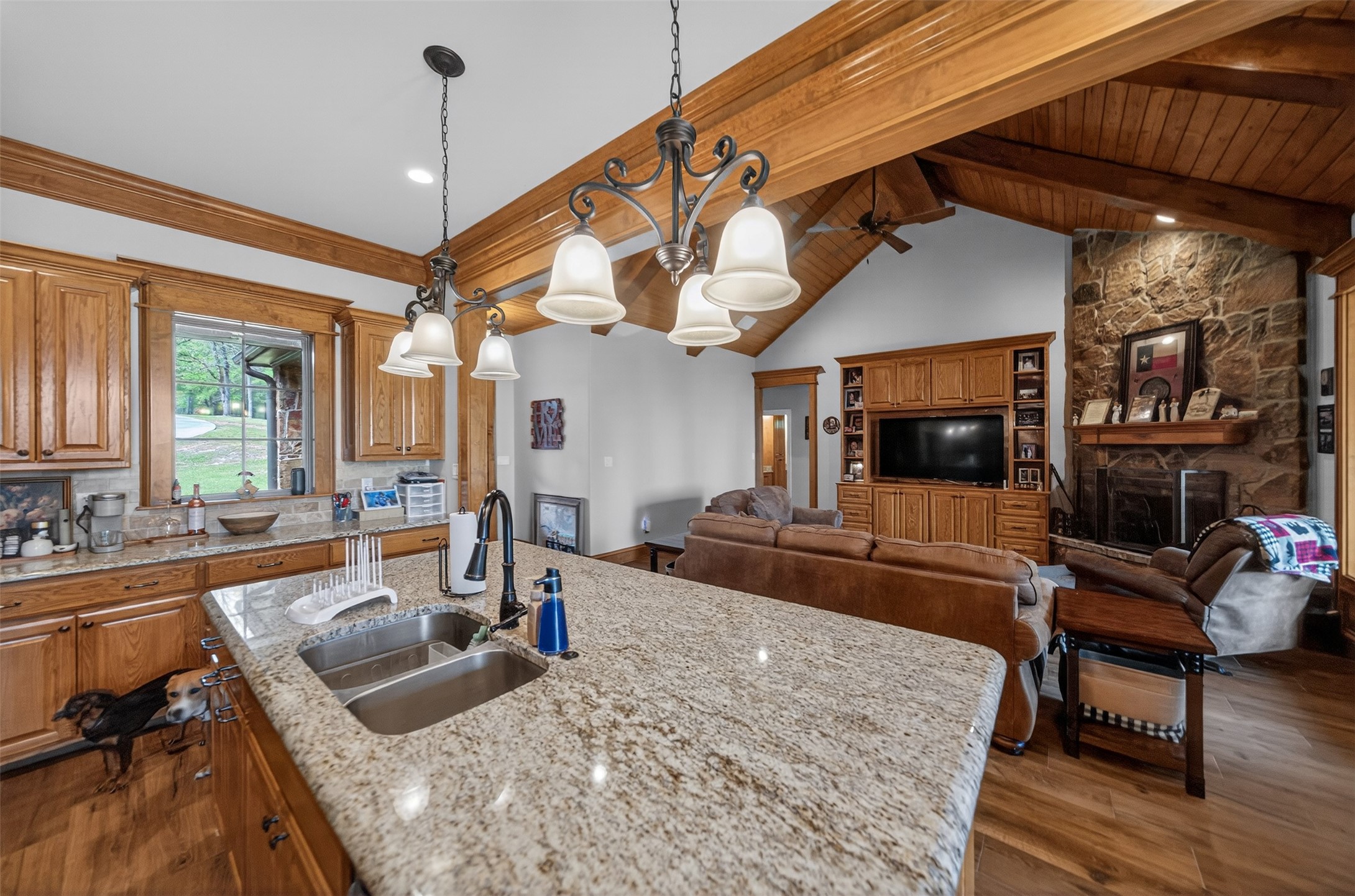 10227 County Road 4101 Frankston TX 75763