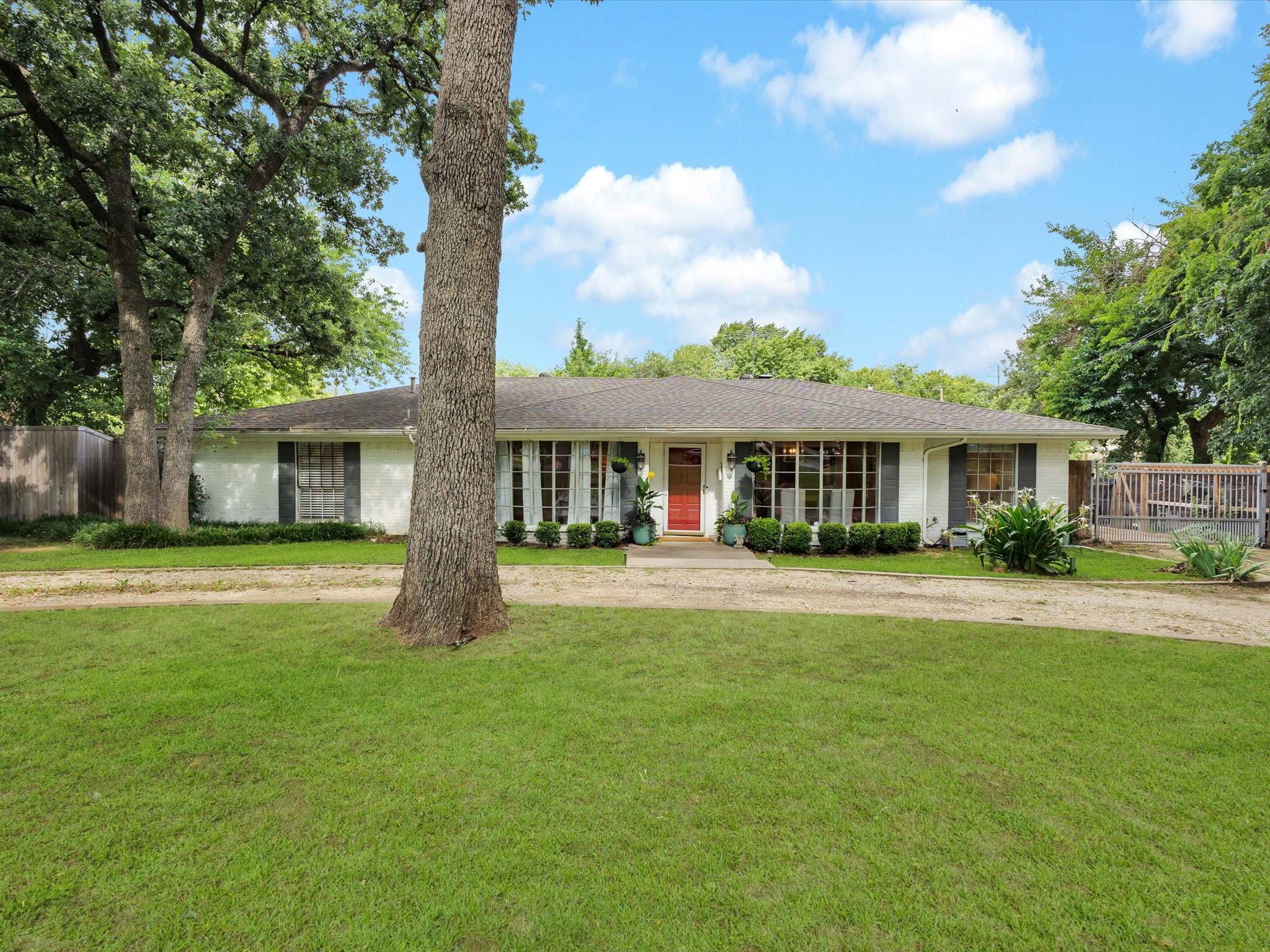 6004 Ken Avenue Arlington TX 76001