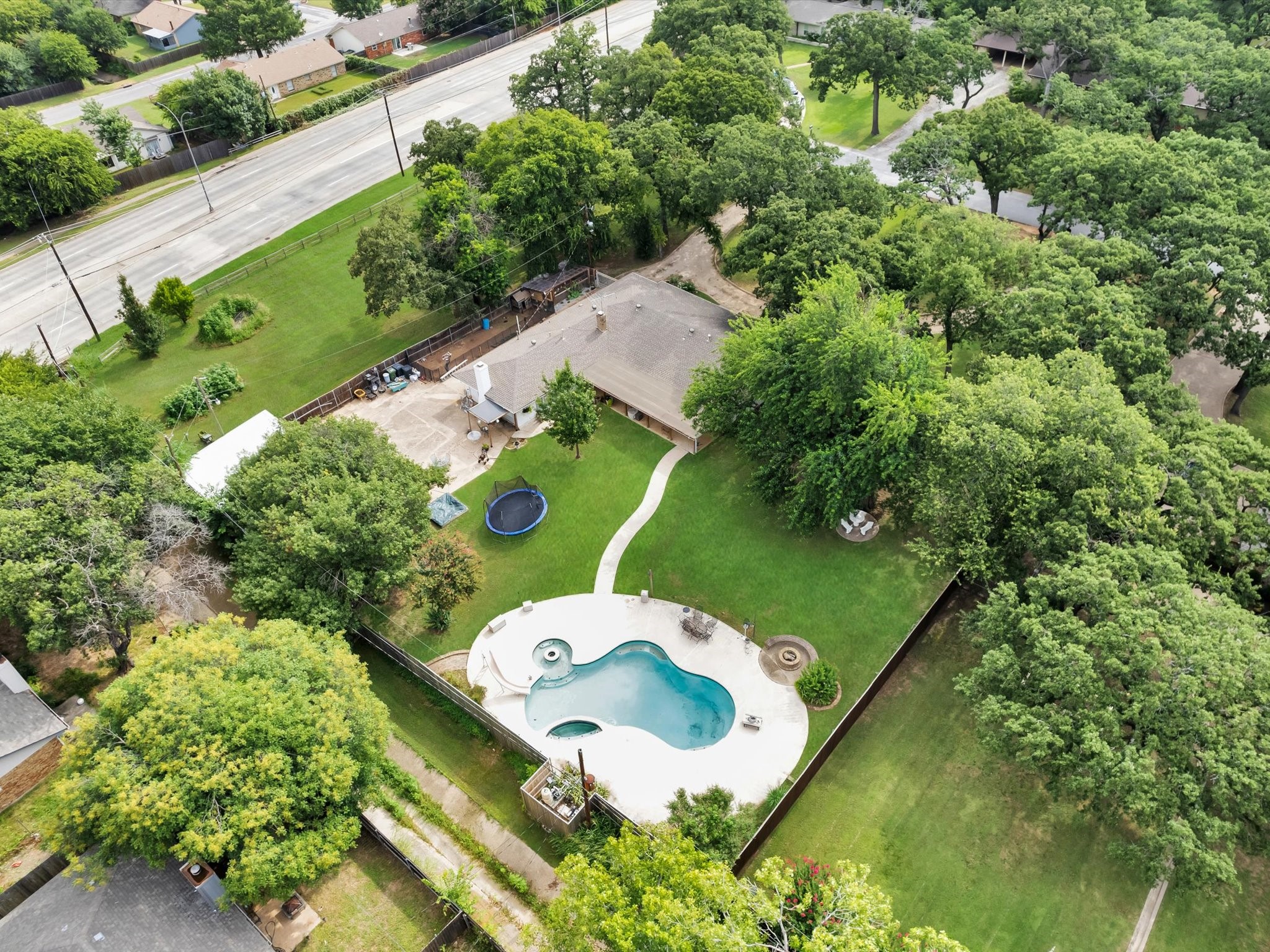 6004 Ken Avenue Arlington TX 76001