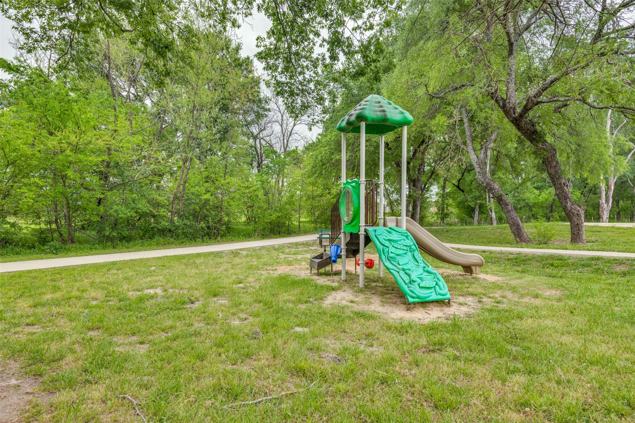 1604 Knoll Crest Drive Kaufman TX 75142