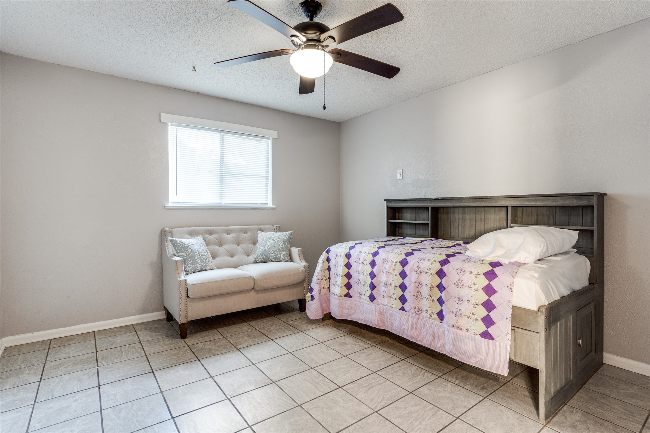 1505 N Matthews Street Bowie TX 76230