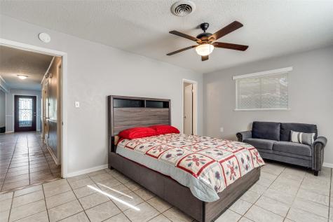 1505 N Matthews Street Bowie TX 76230