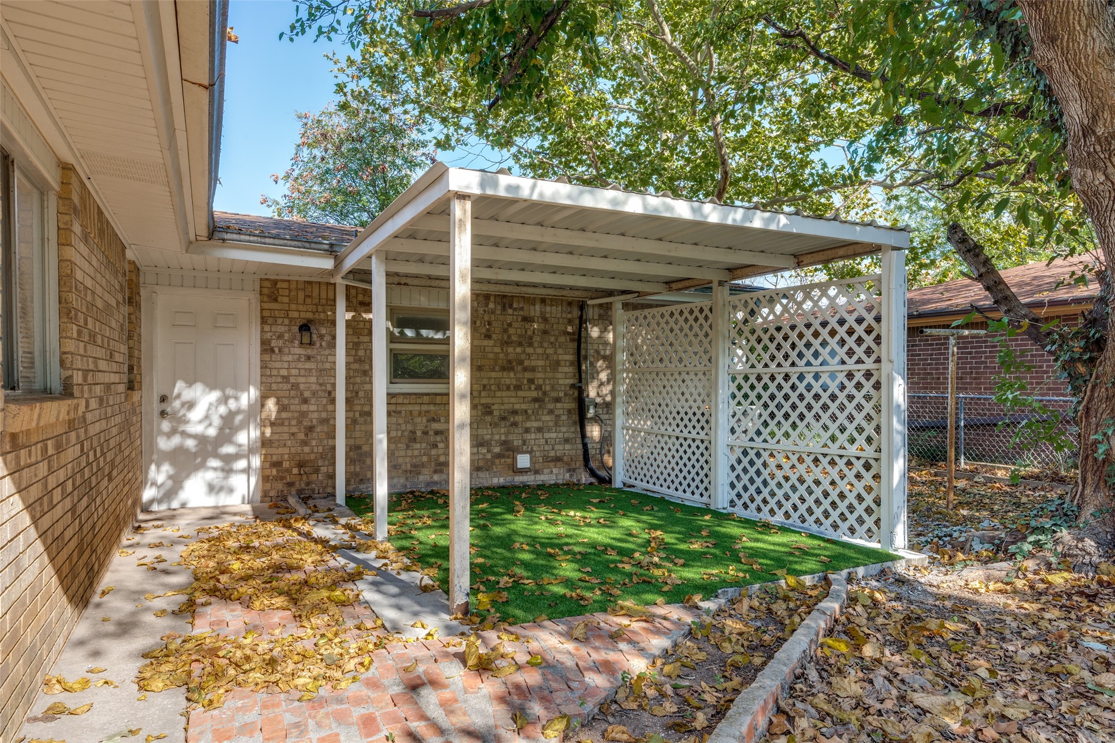 1505 N Matthews Street Bowie TX 76230