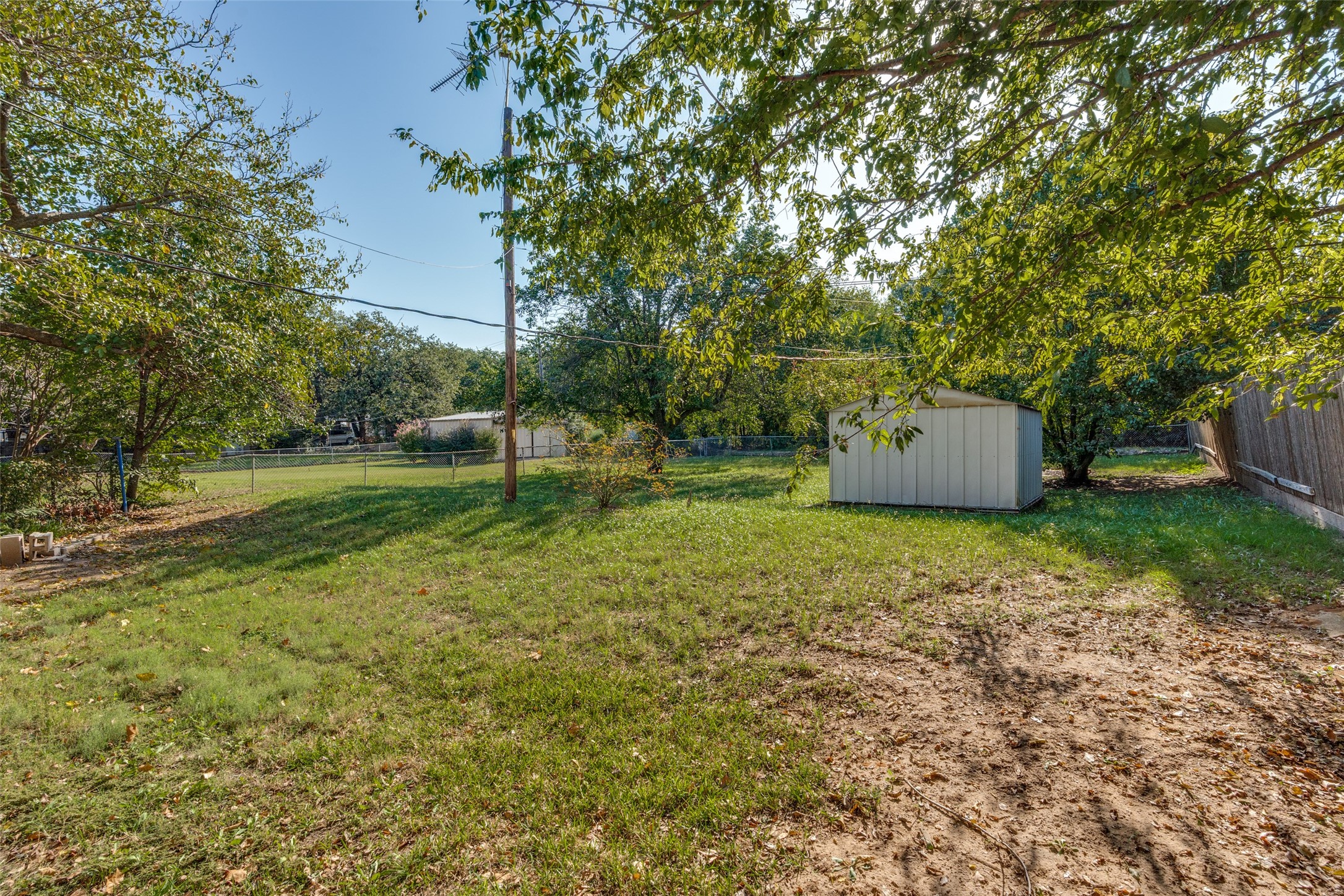 1505 N Matthews Street Bowie TX 76230