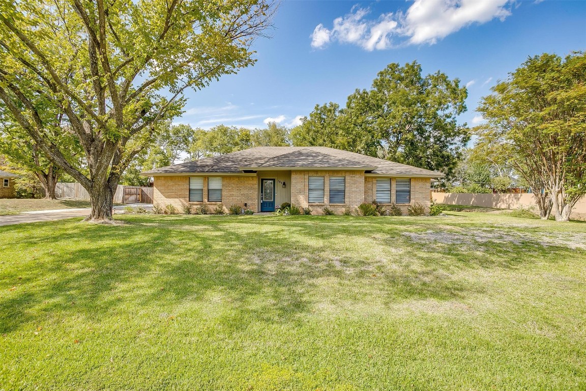 261 Country Meadow Drive Mansfield TX 76063