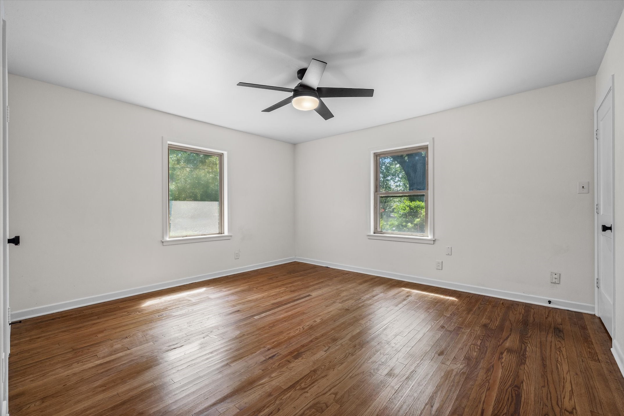 252 E Main Street Van TX 75790