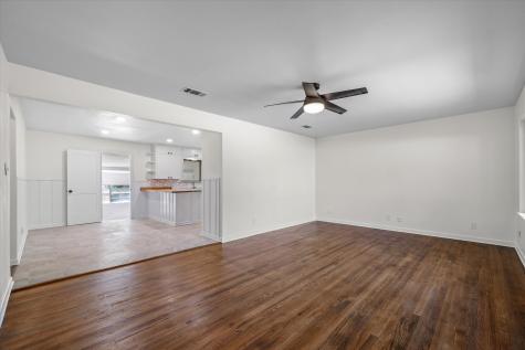 252 E Main Street Van TX 75790