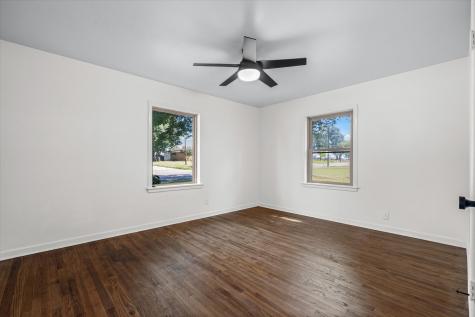 252 E Main Street Van TX 75790