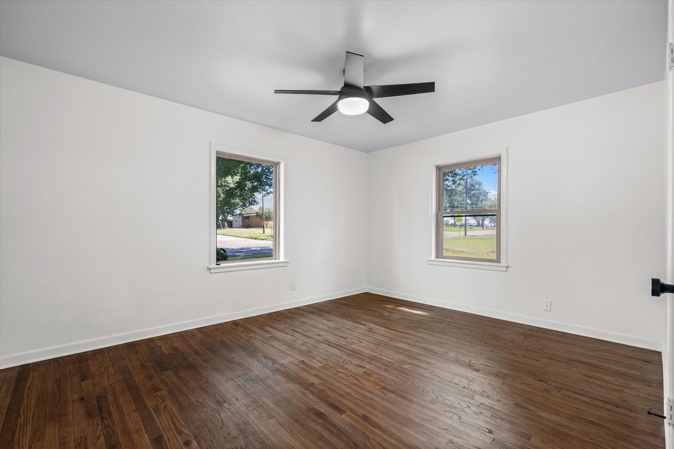 252 E Main Street Van TX 75790