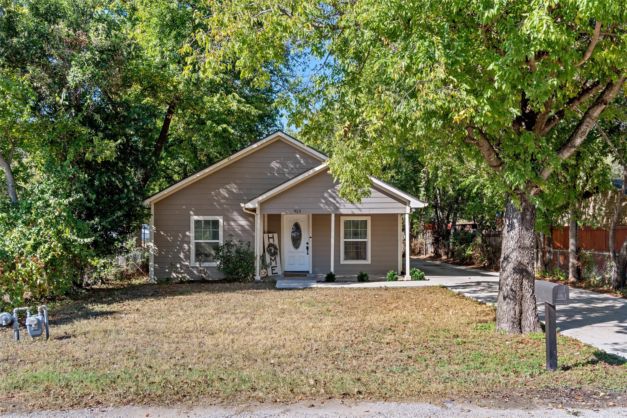 913 Nannette Street Fort Worth TX 76114