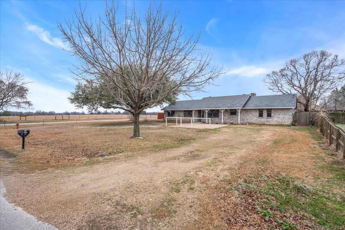 222 Southridge Street Edgewood TX 75117