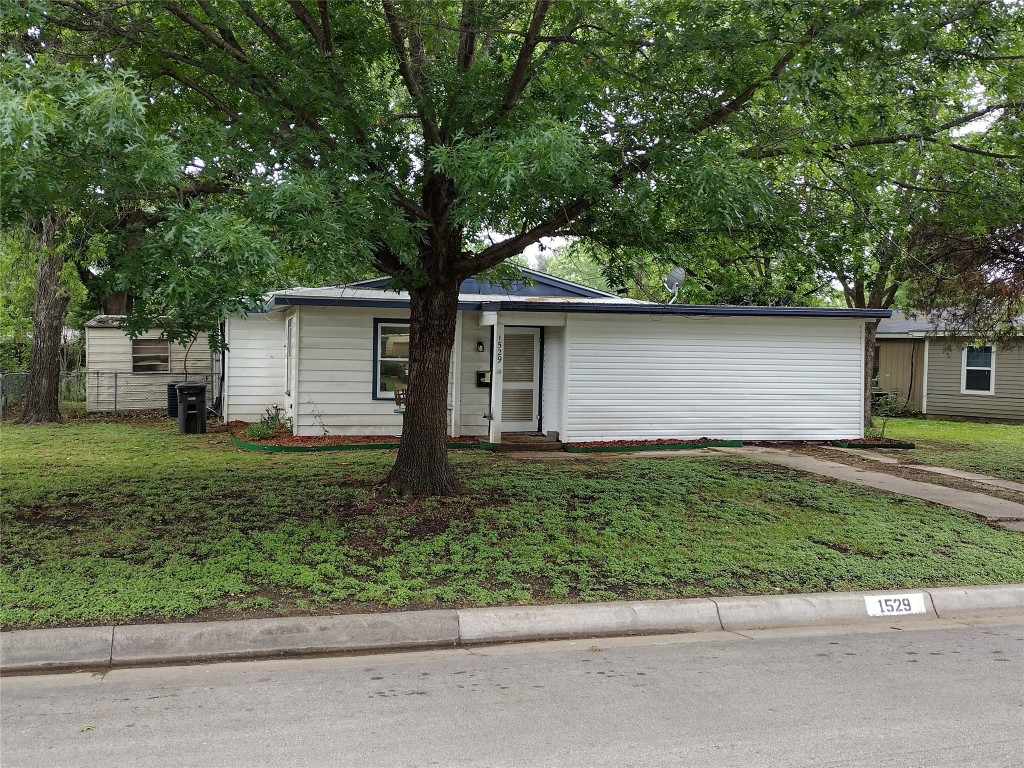 1529 Cameron Street Fort Worth TX 76115