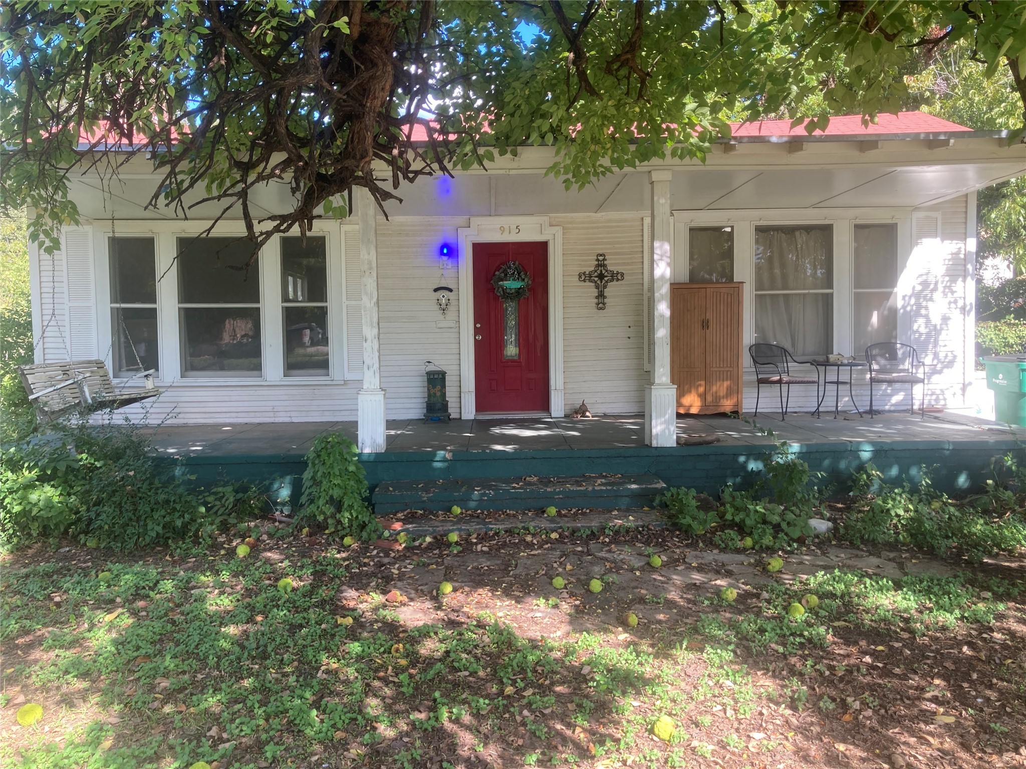 915 Cherry Street Graham TX 76450