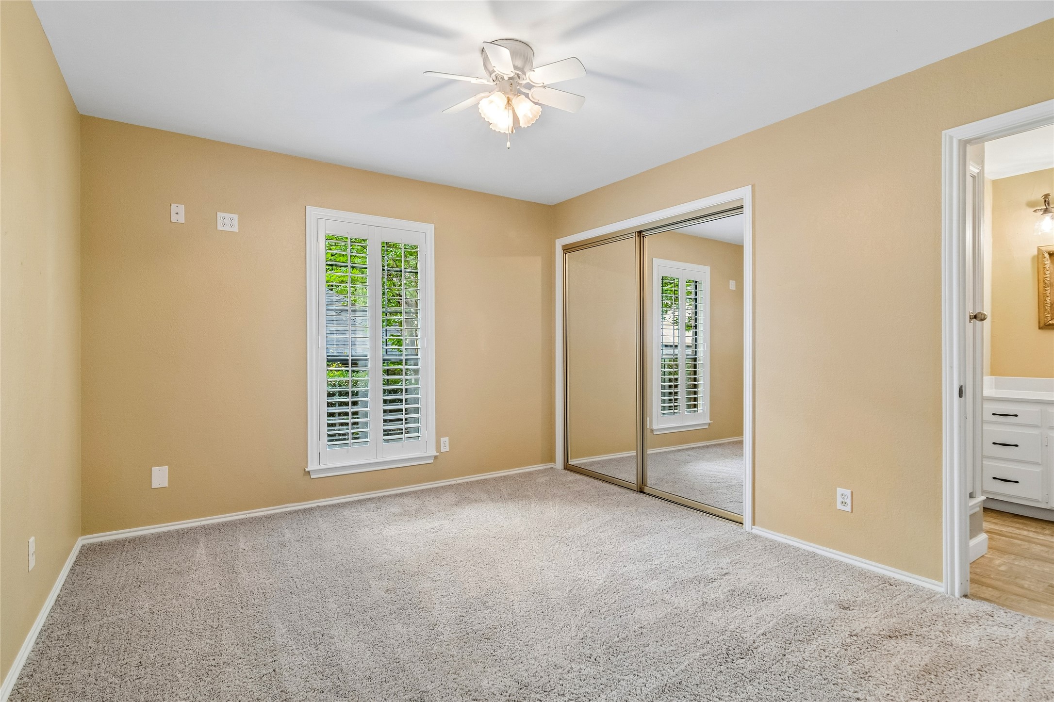 4008 Brookside Drive Bedford TX 76021