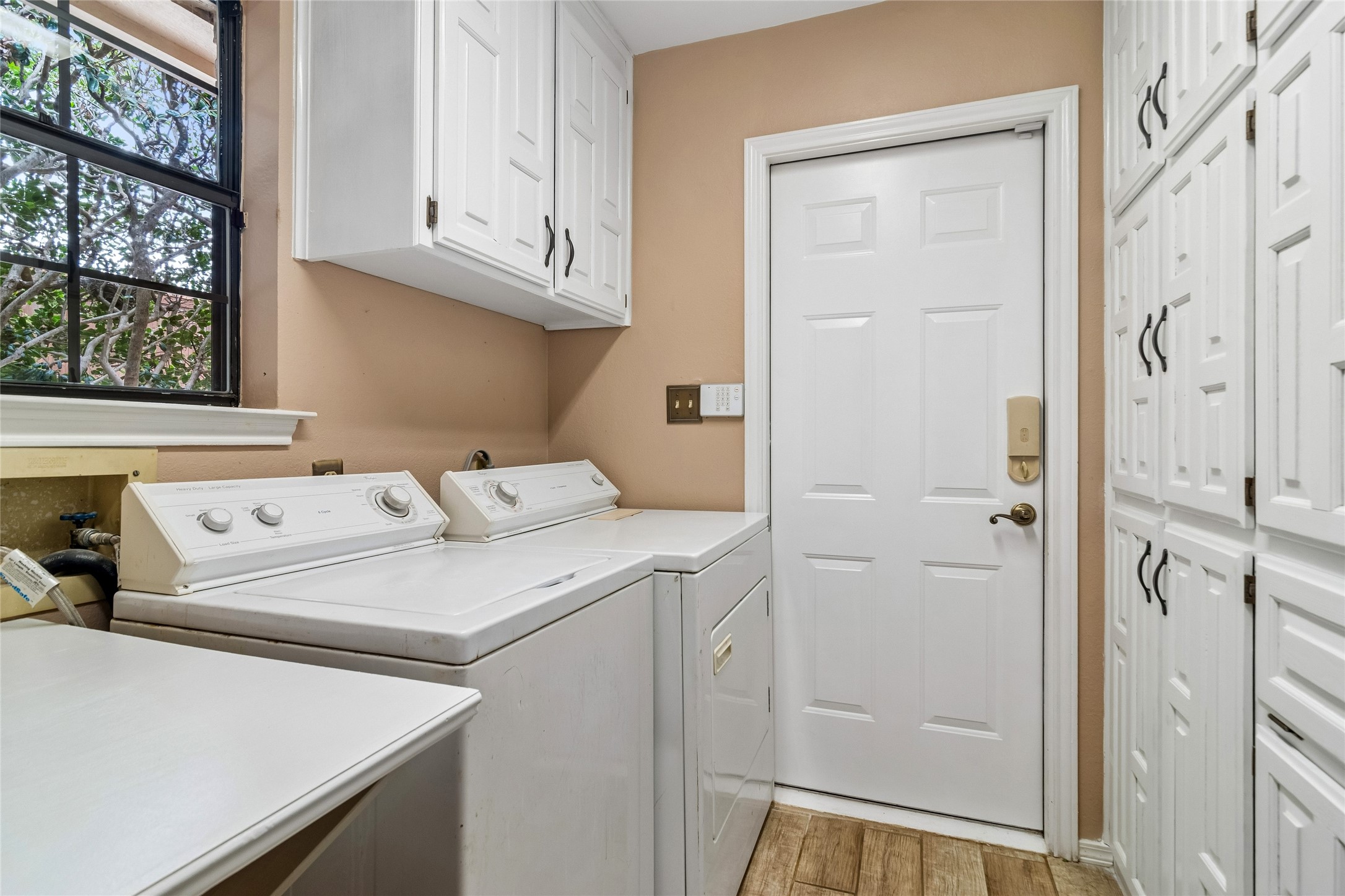 4008 Brookside Drive Bedford TX 76021