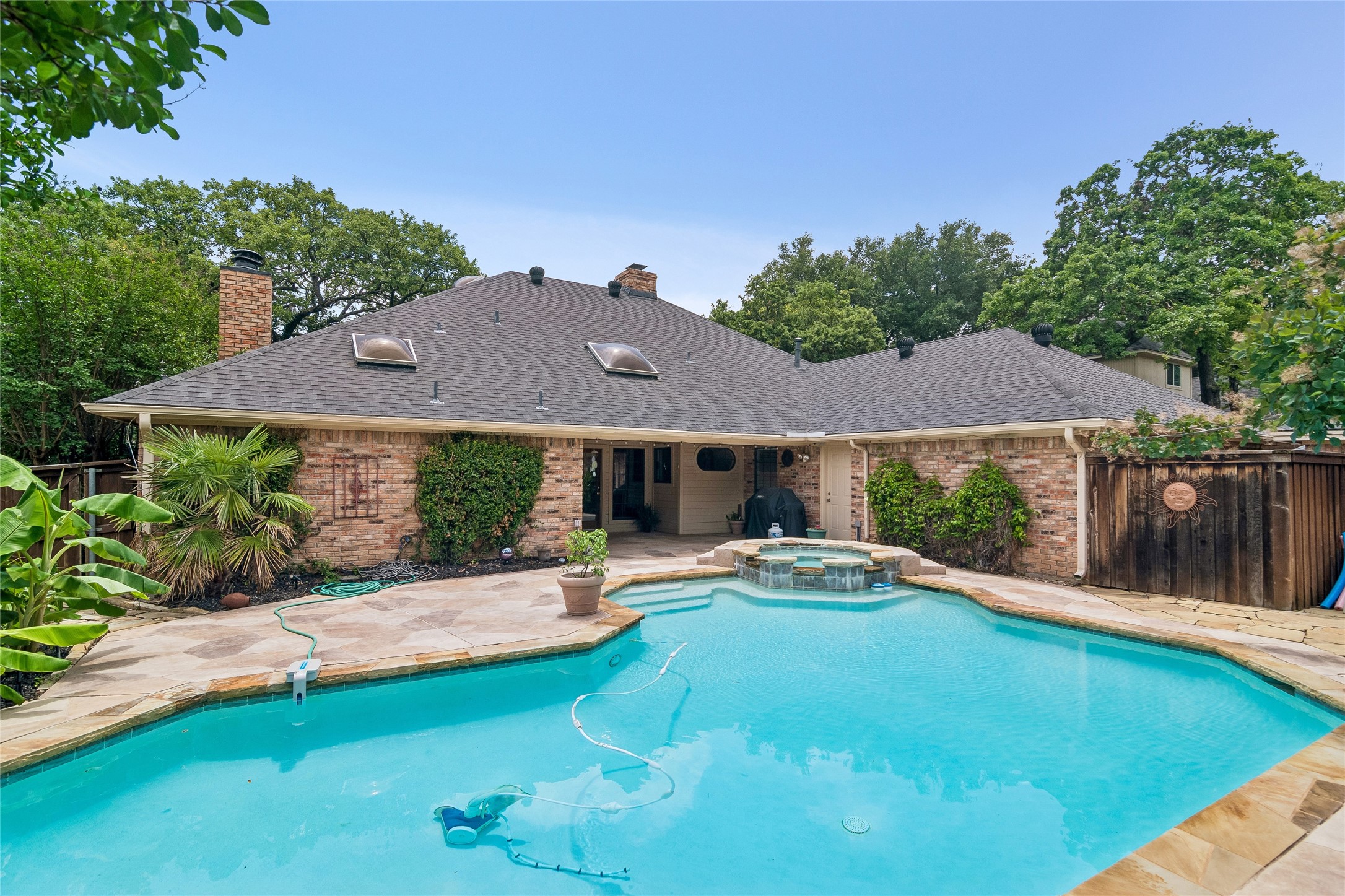 4008 Brookside Drive Bedford TX 76021