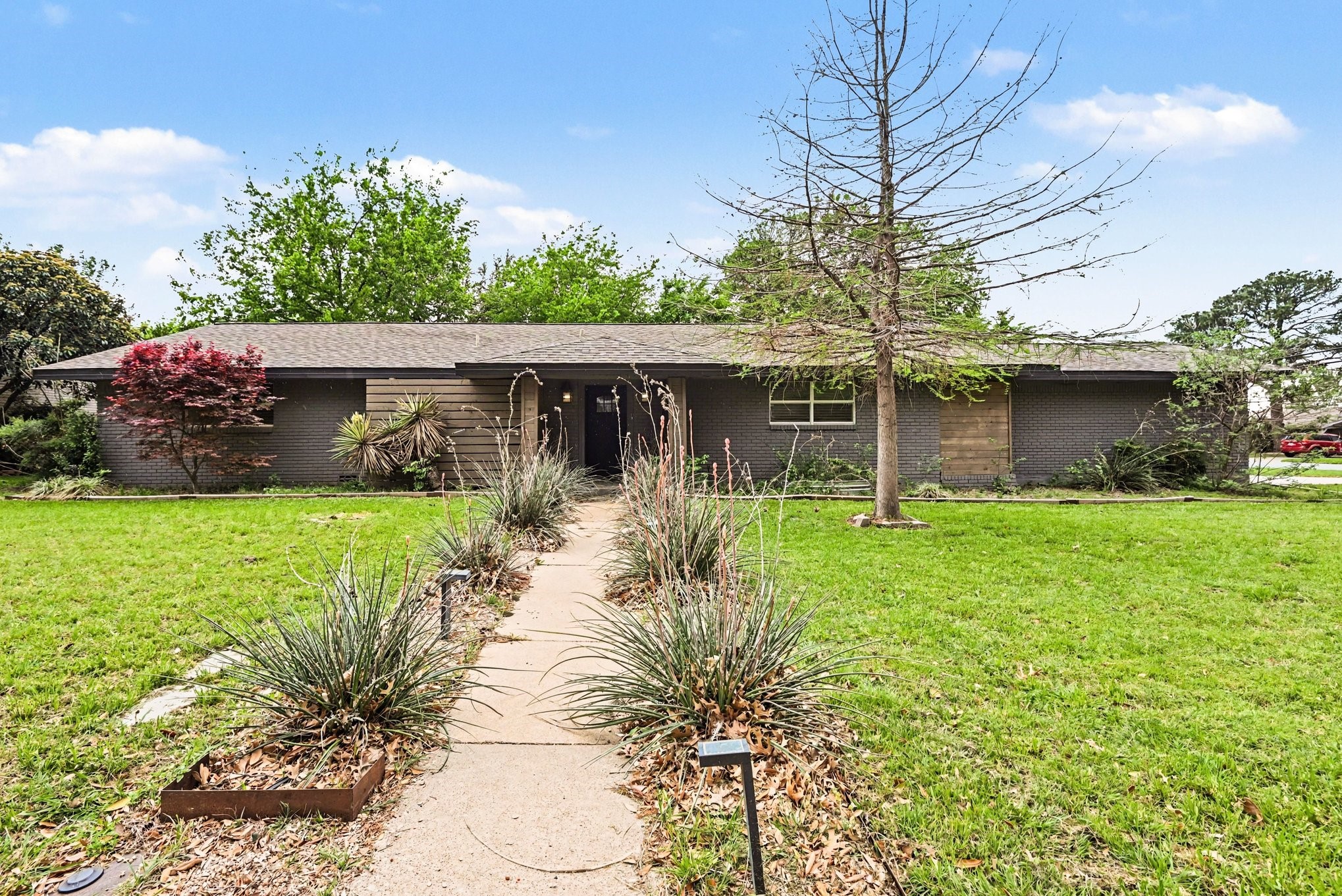 4241 Whitfield Avenue Fort Worth TX 76109