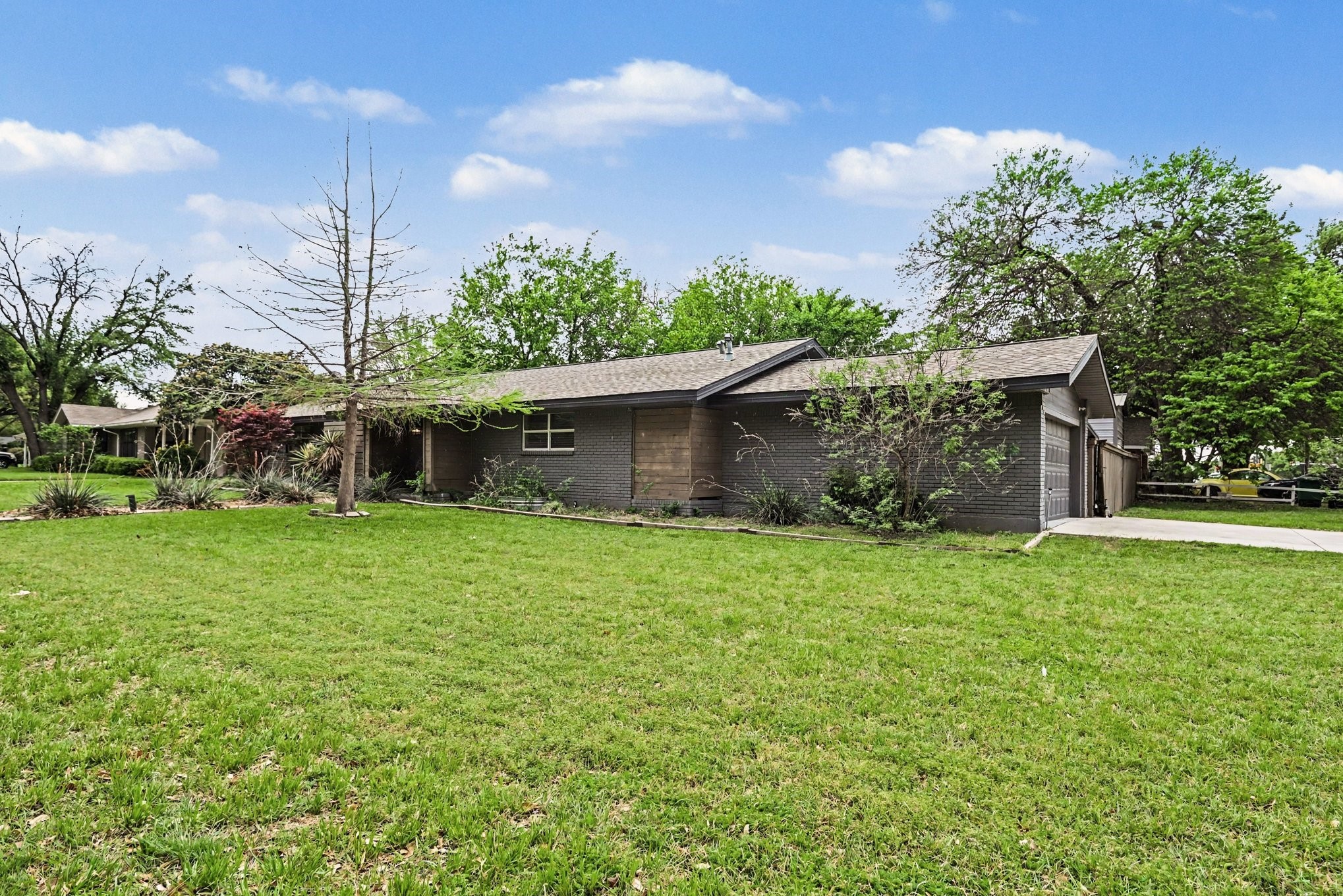 4241 Whitfield Avenue Fort Worth TX 76109