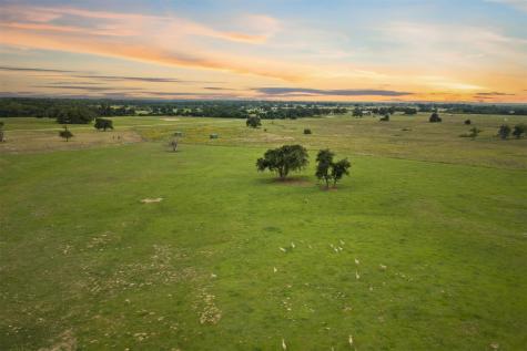 132 County Road 267 Cameron TX 76520