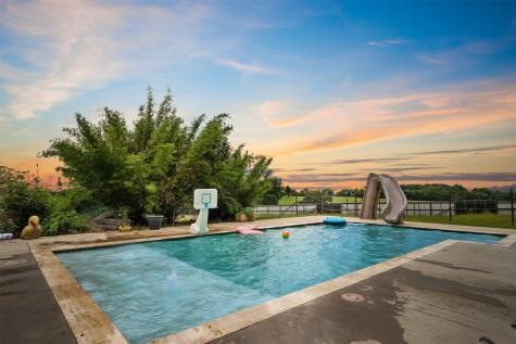 132 County Road 267 Cameron TX 76520