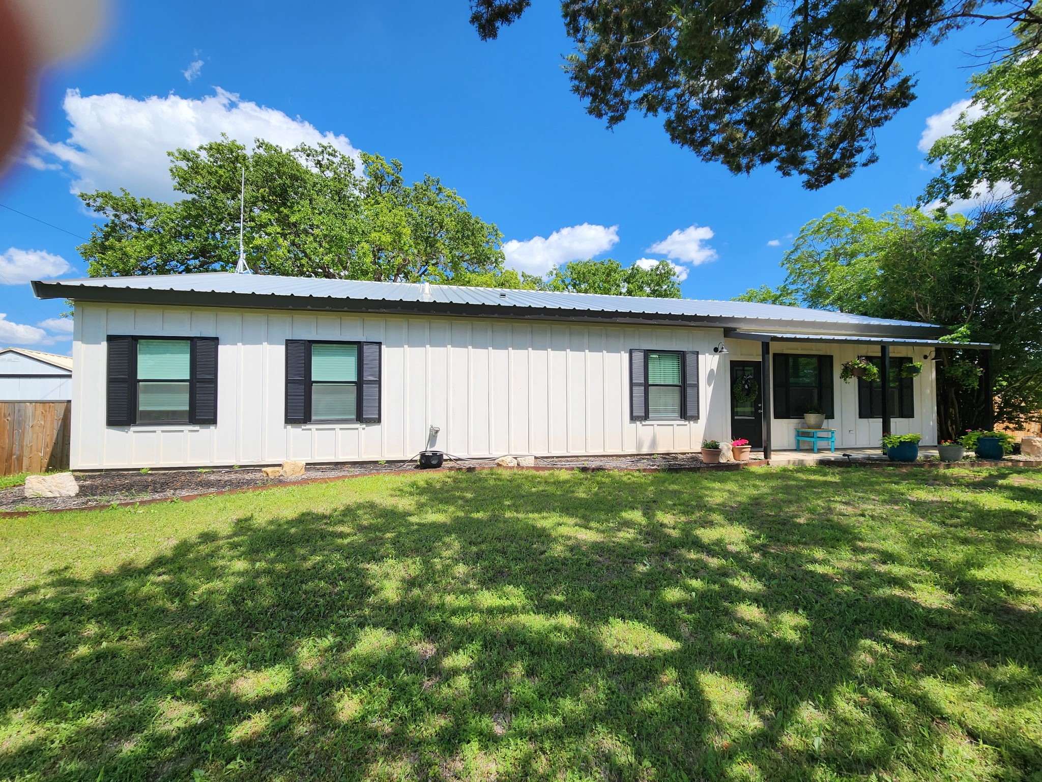 2055 Highway 589 Sidney TX 76474