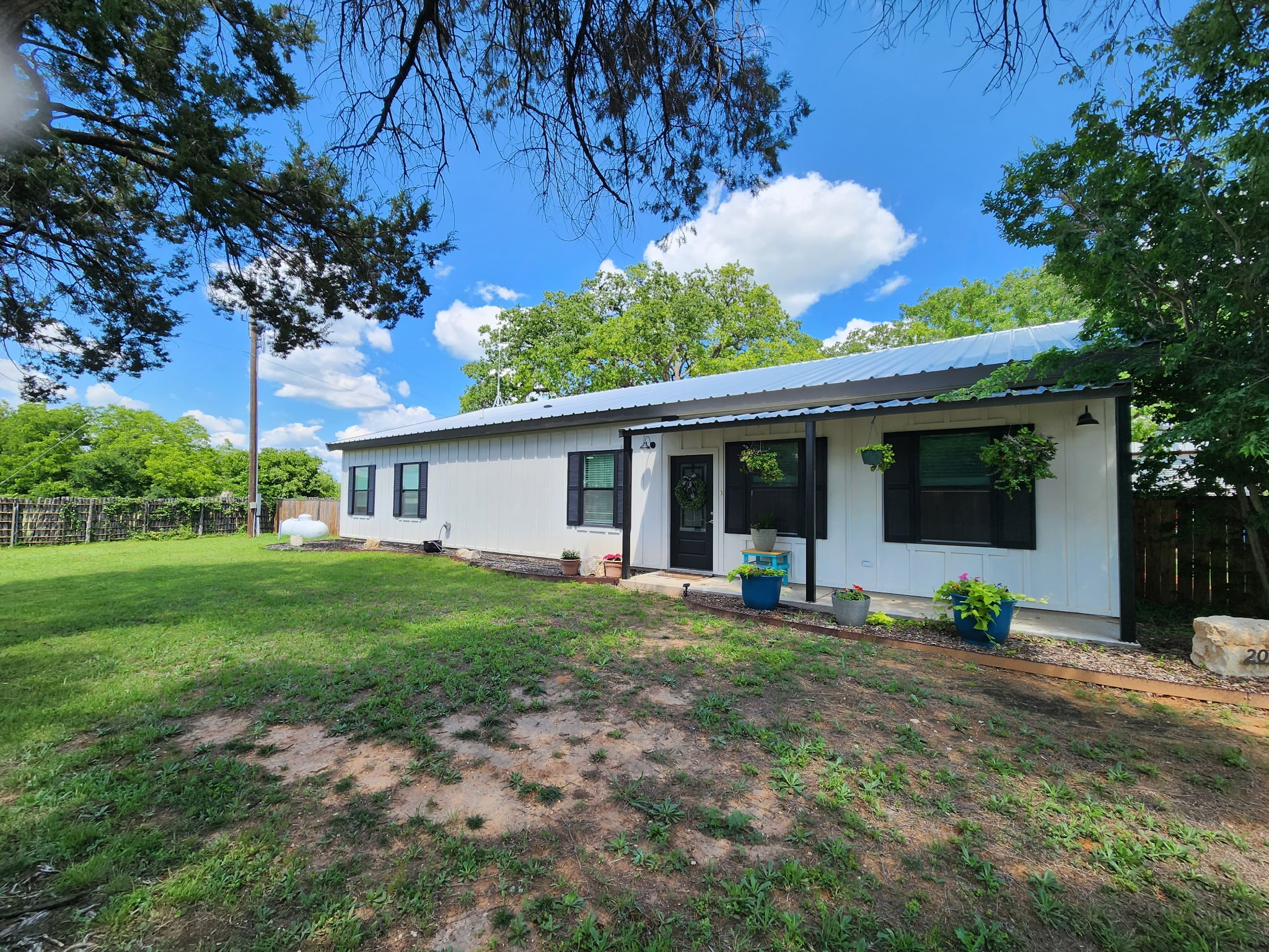 2055 Highway 589 Sidney TX 76474