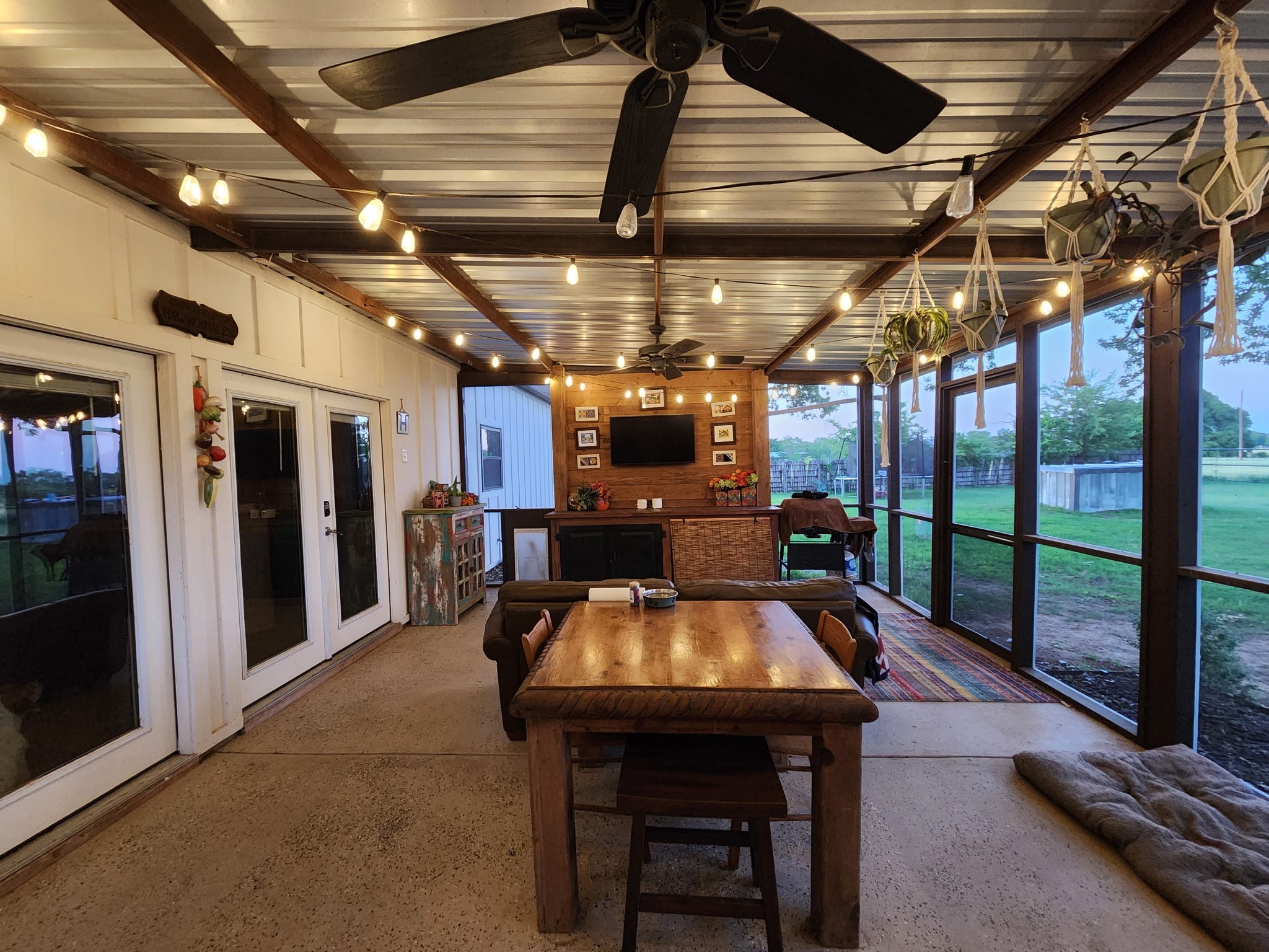 2055 Highway 589 Sidney TX 76474