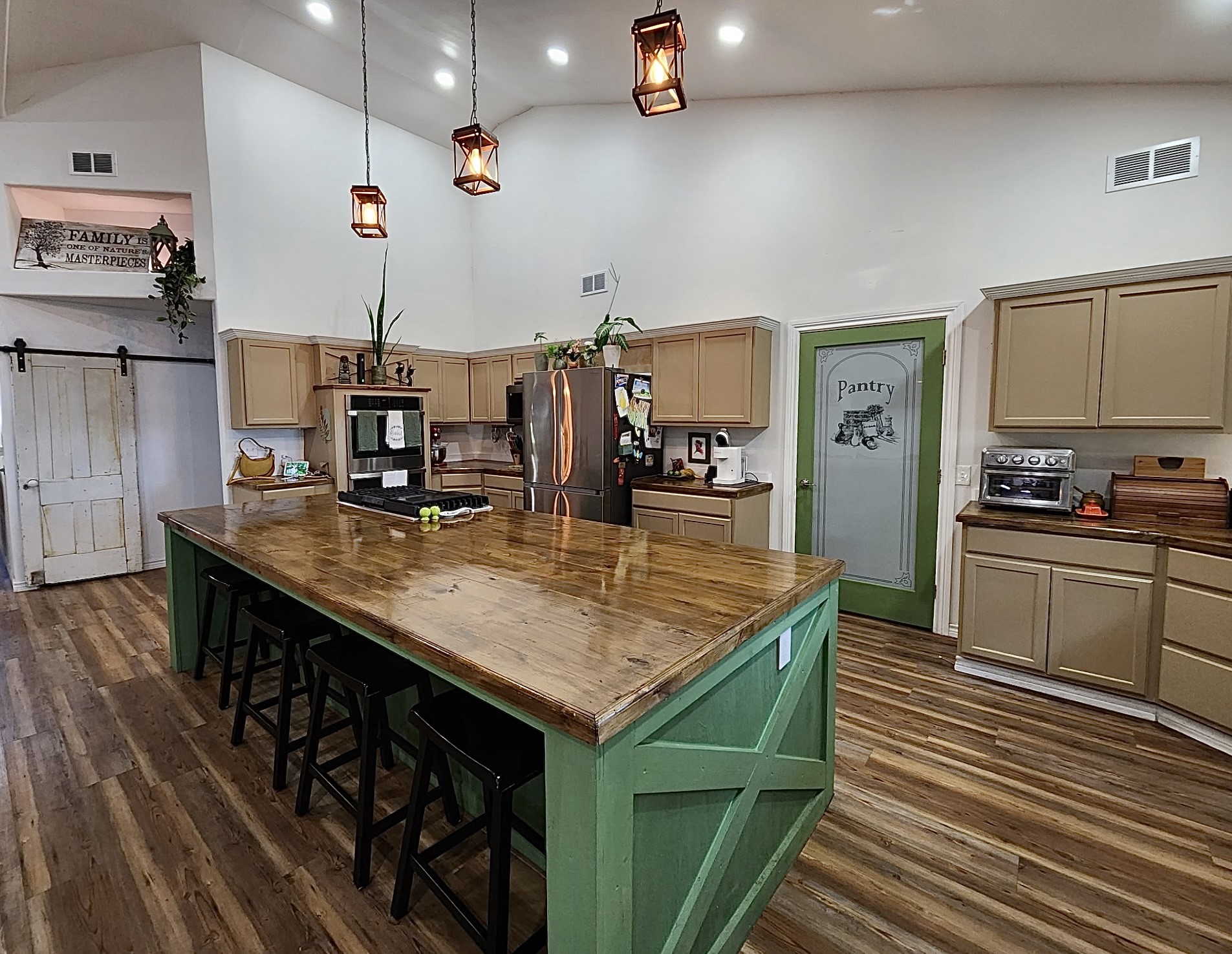 2055 Highway 589 Sidney TX 76474