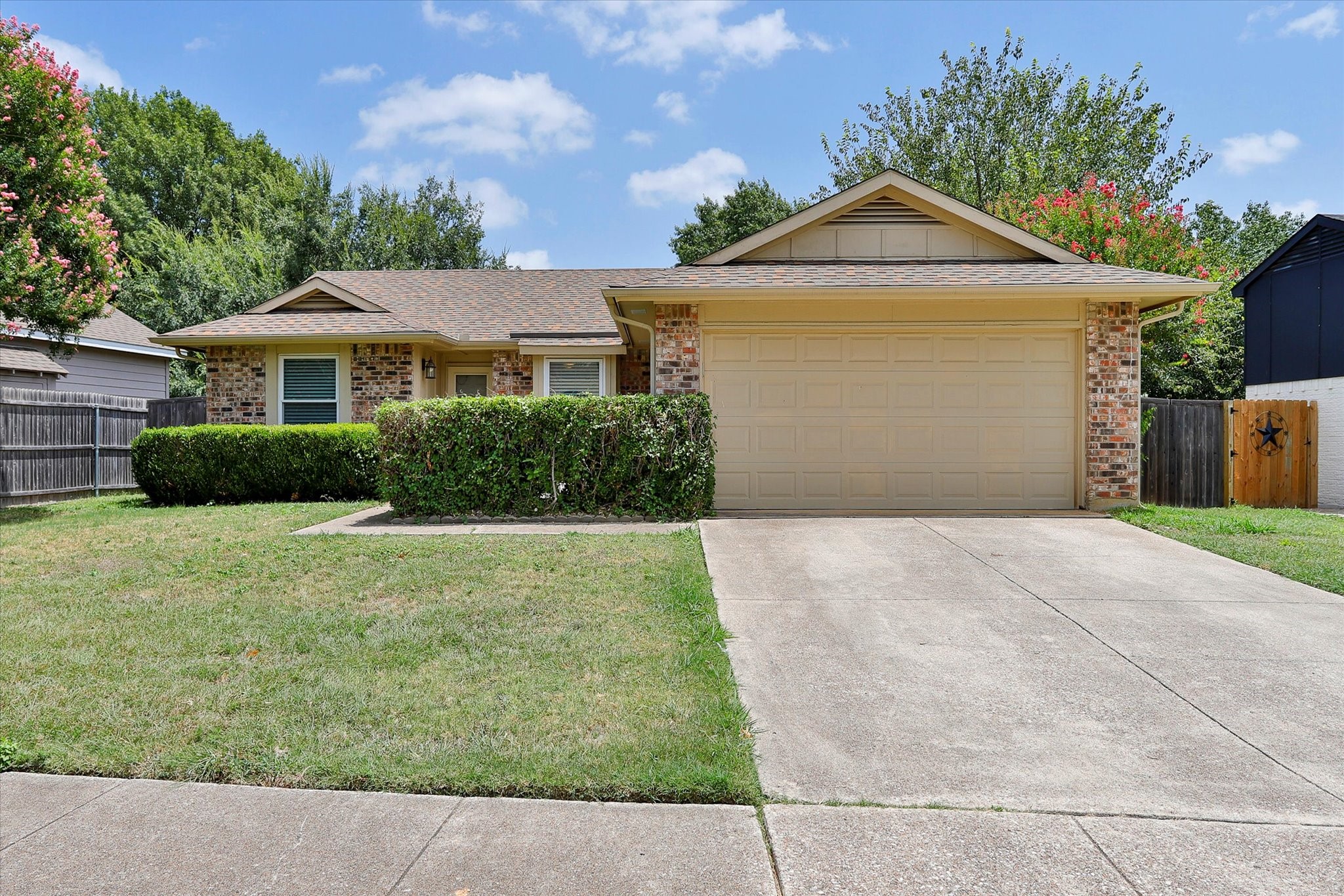 5648 Santa Fe Trail Haltom City TX 76148