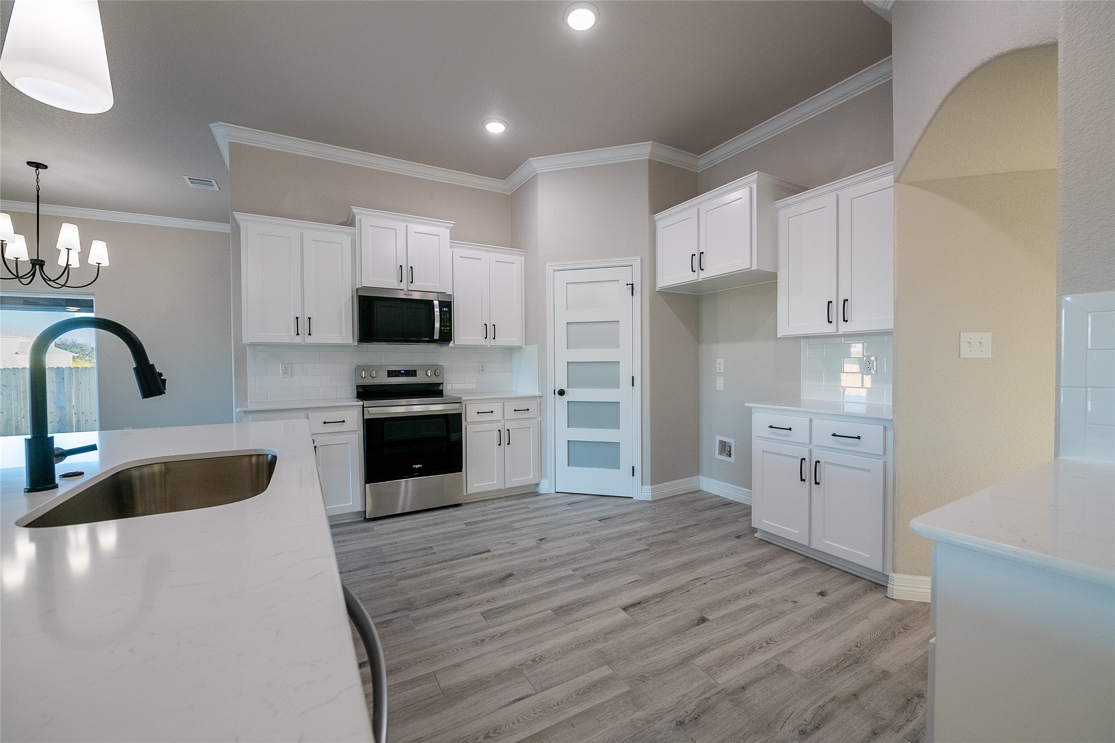 1404 Red Rock Road Hewitt TX 76643