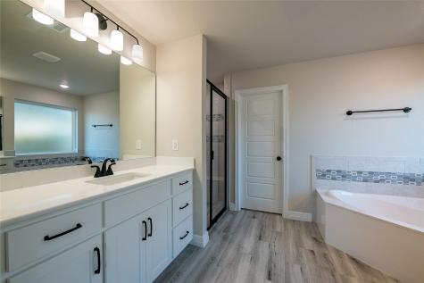 1404 Red Rock Road Hewitt TX 76643