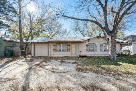 1130 N Clinton Street Stephenville TX 76401