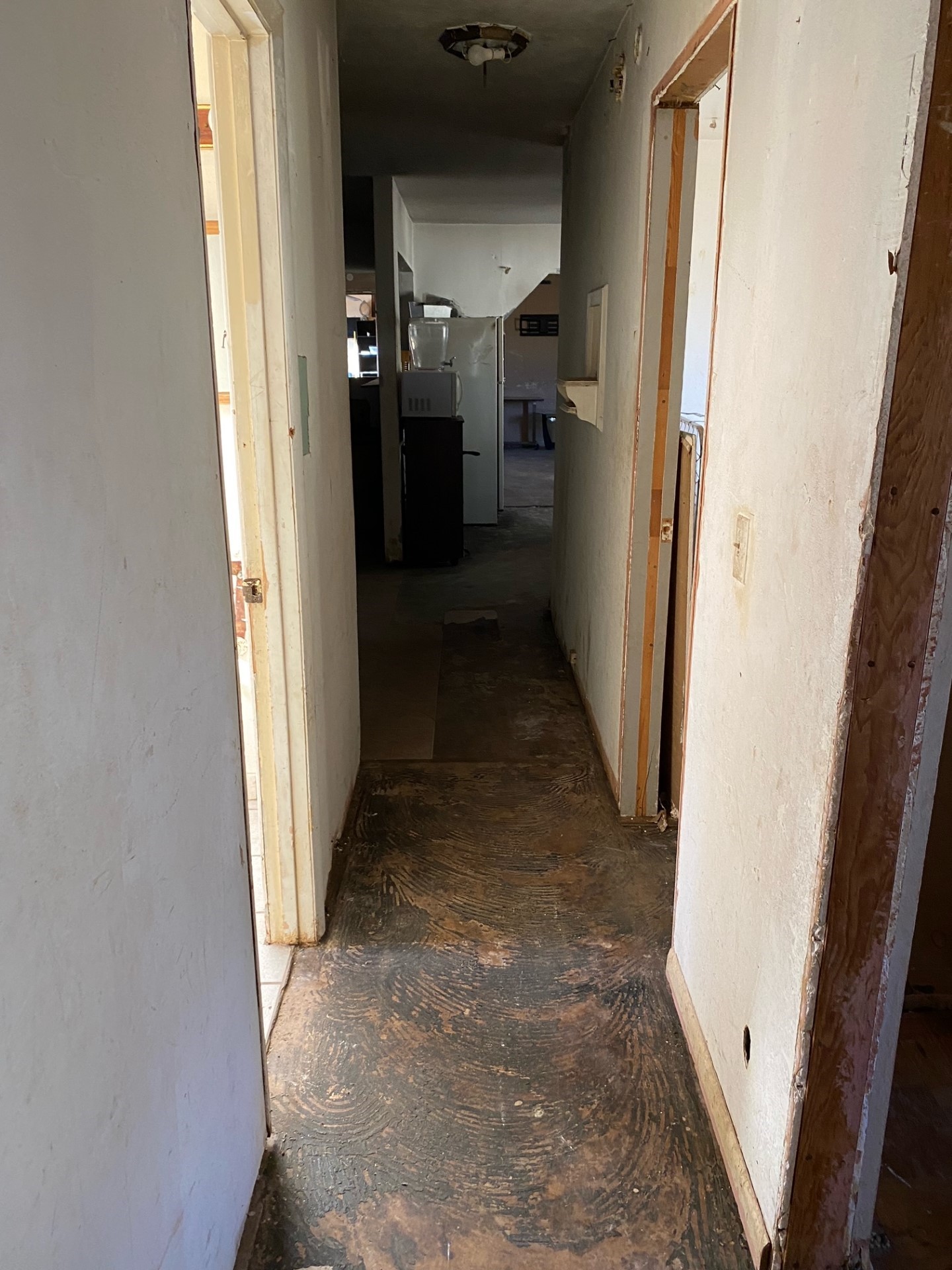 501 N Lincoln Avenue Electra TX 76360
