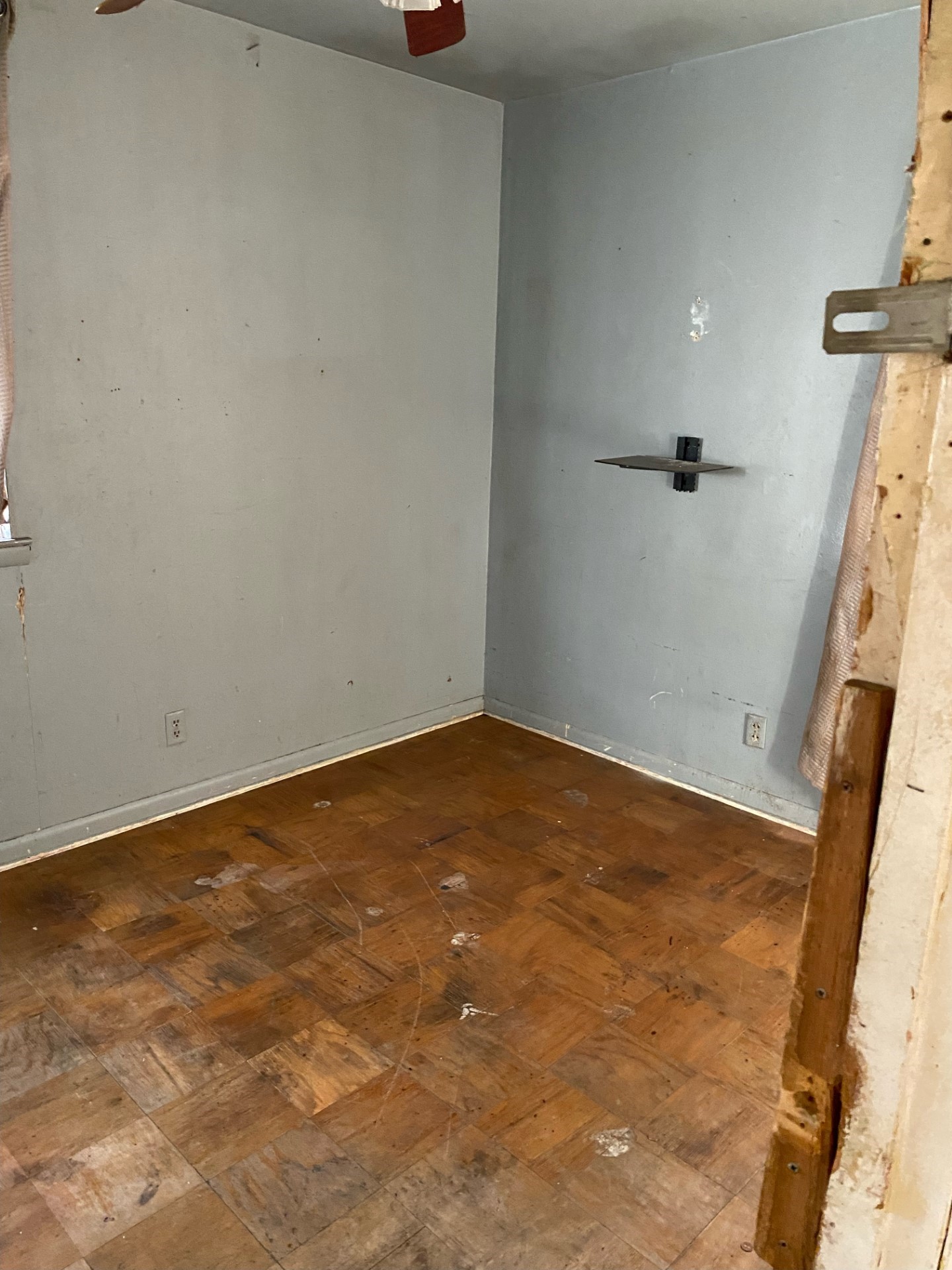 501 N Lincoln Avenue Electra TX 76360